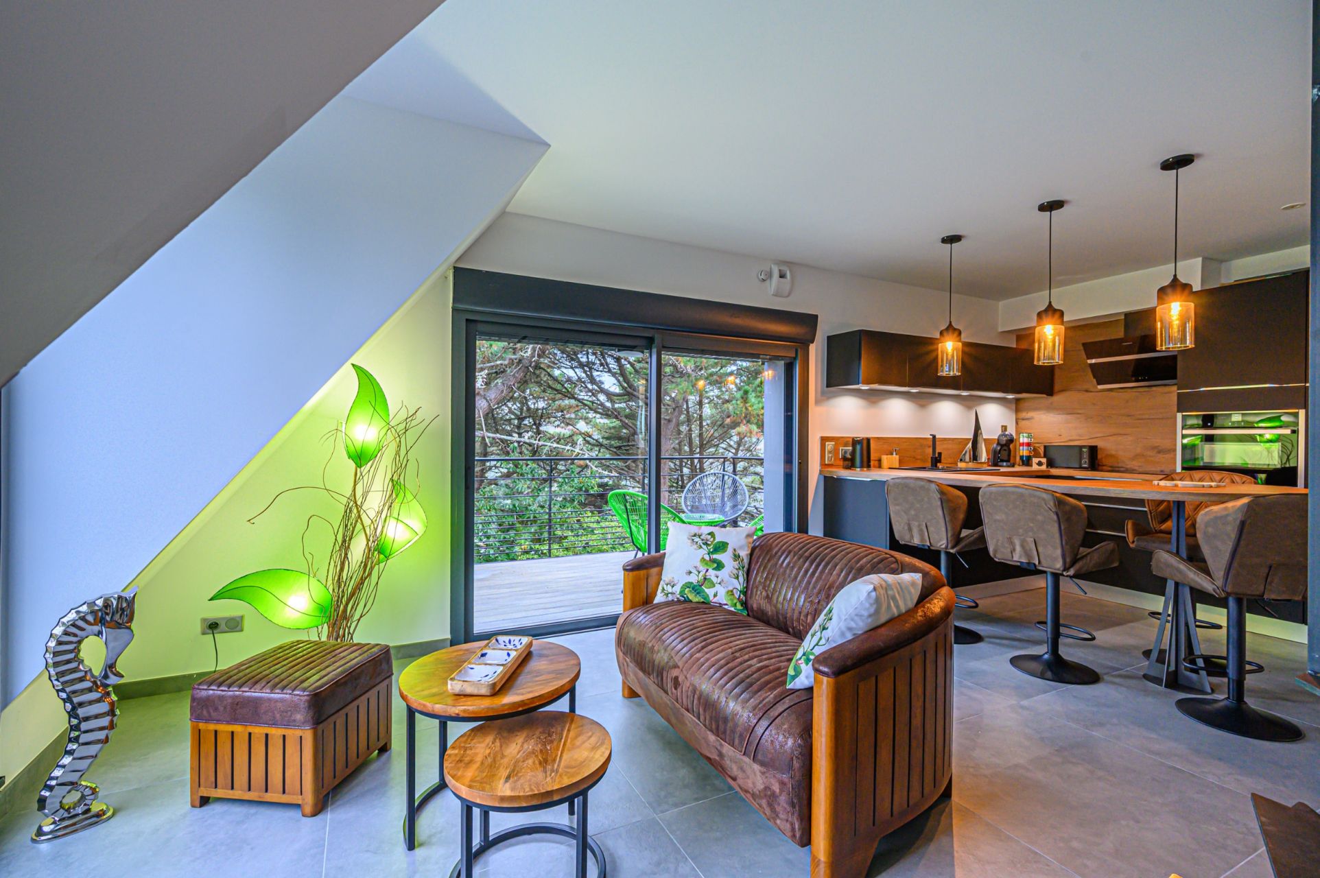 luxury property 14 Rooms for seasonal rent on GUIDEL (56520)