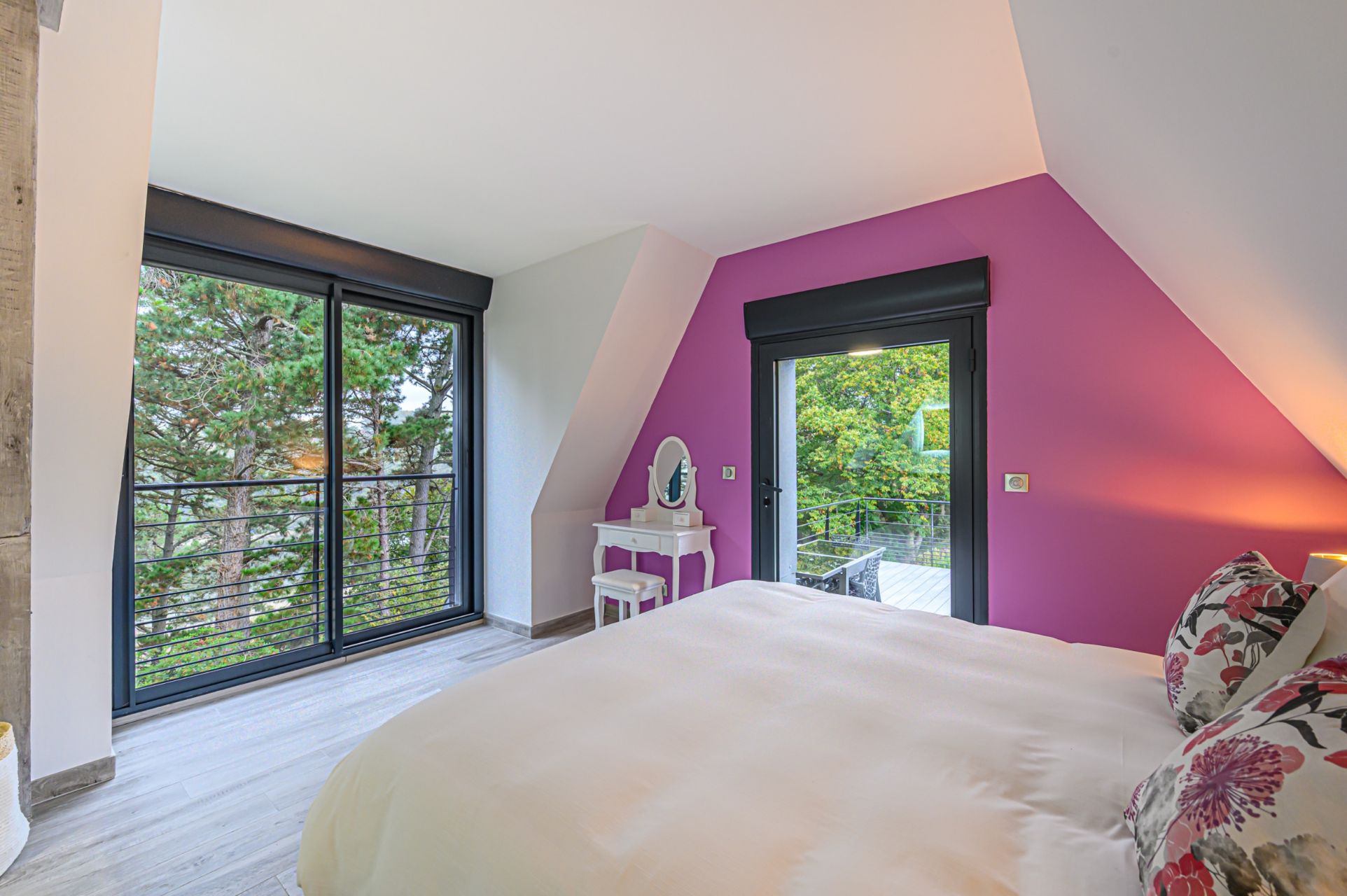 luxury property 14 Rooms for seasonal rent on GUIDEL (56520)