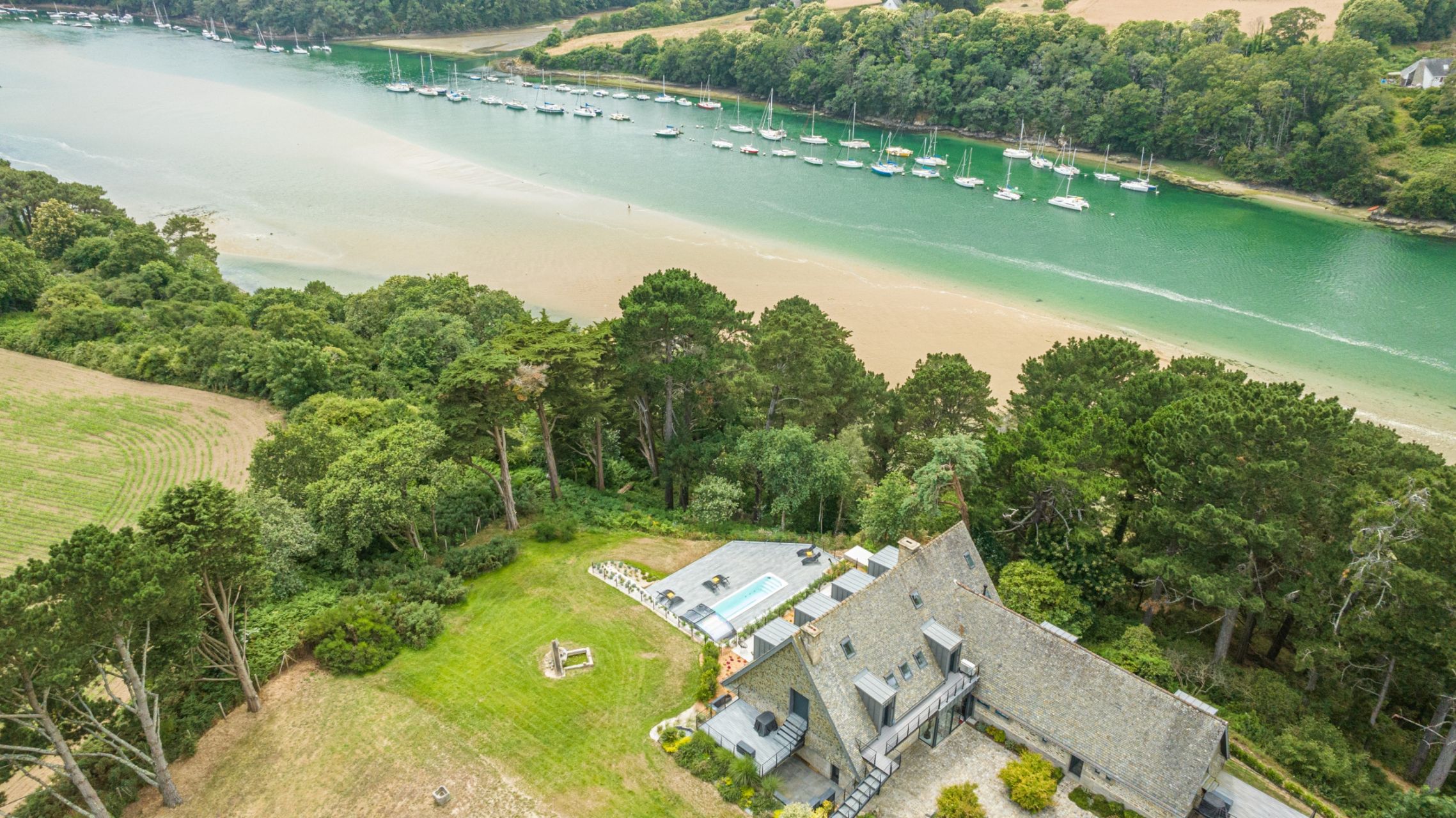 appartement de luxe 2 Pièces en location saisonnière sur GUIDEL (56520)