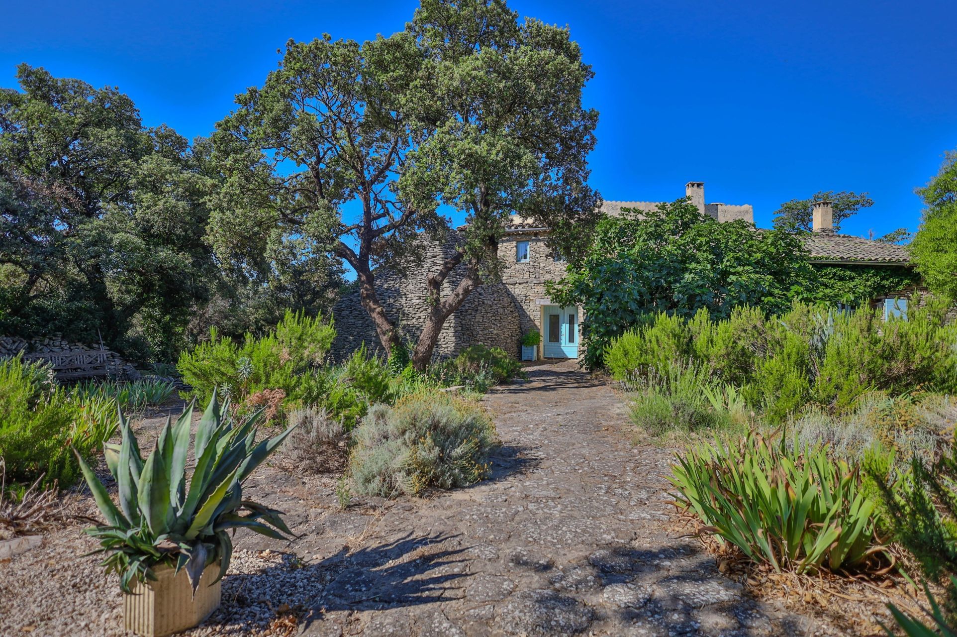 maison de luxe 12 Pièces en vente sur SAUMANE DE VAUCLUSE (84800)