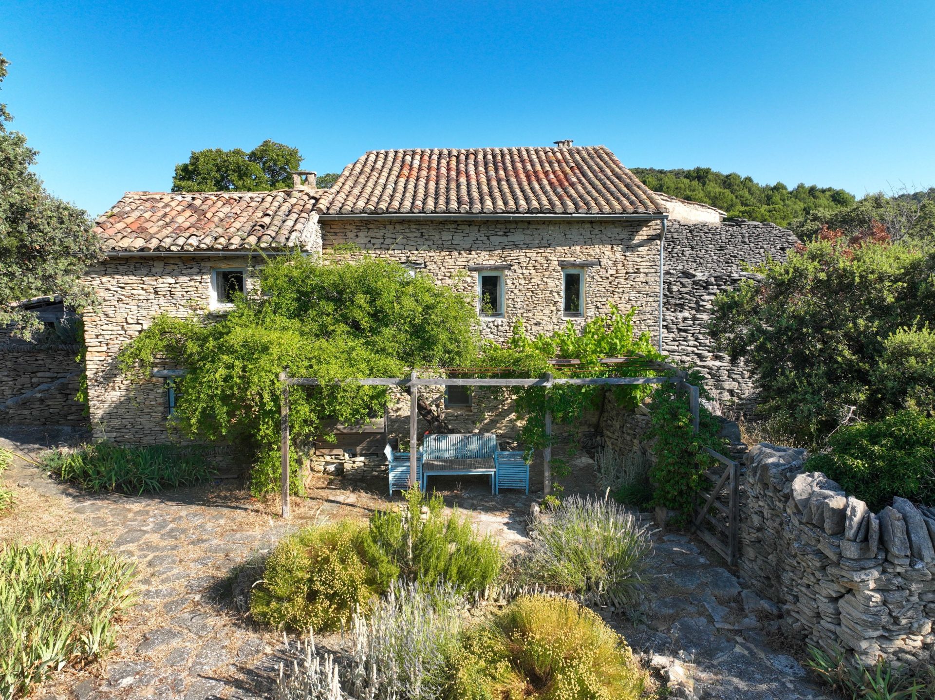 maison de luxe 12 Pièces en vente sur SAUMANE DE VAUCLUSE (84800)