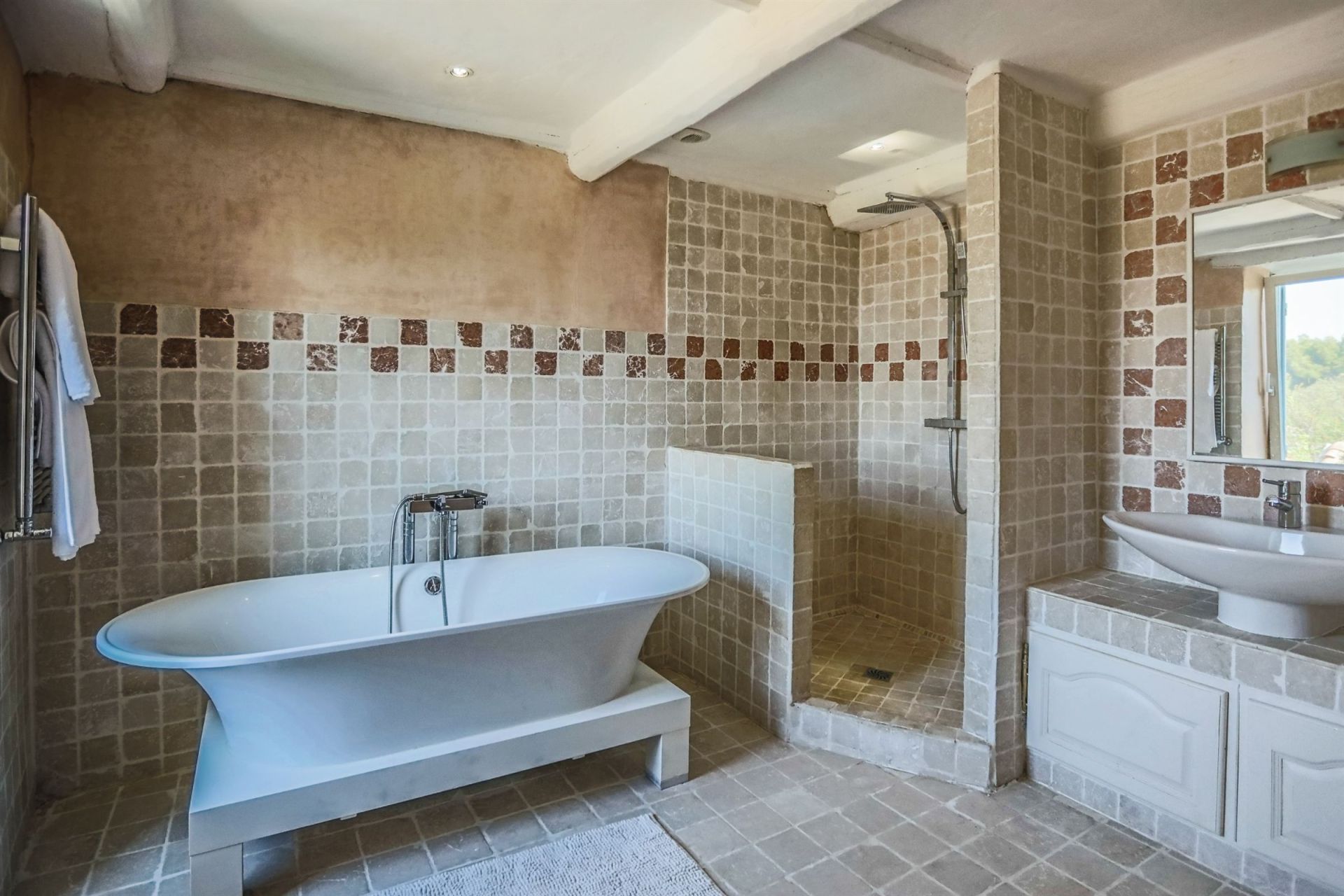 maison de luxe 12 Pièces en vente sur SAUMANE DE VAUCLUSE (84800)
