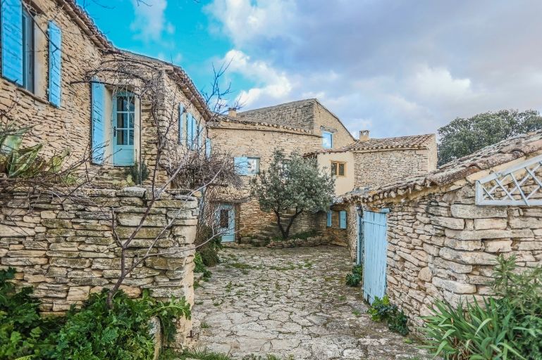 maison de luxe 12 Pièces en vente sur SAUMANE DE VAUCLUSE (84800)