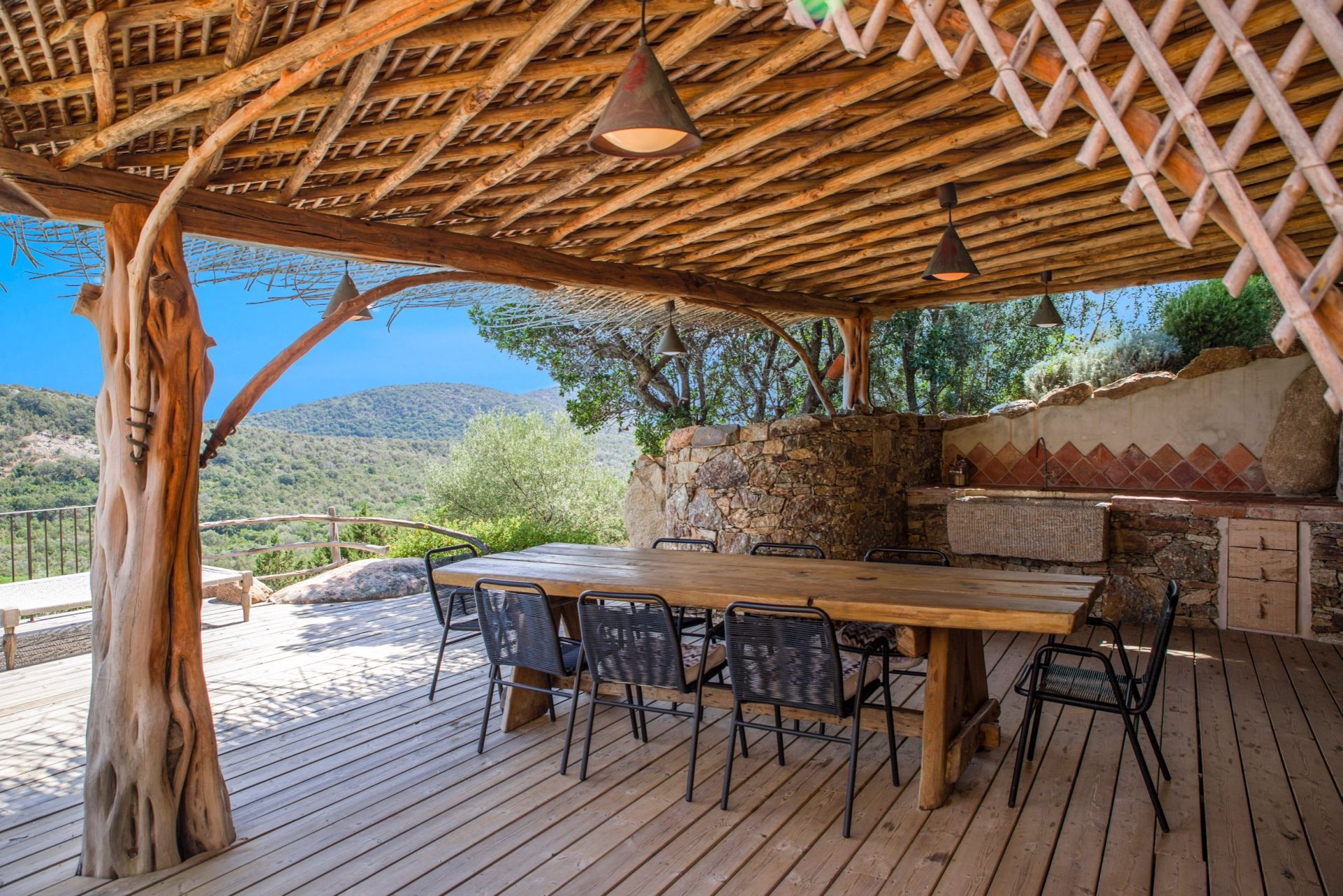 villa de luxe 6 Pièces en location saisonnière sur PORTO VECCHIO (20137)