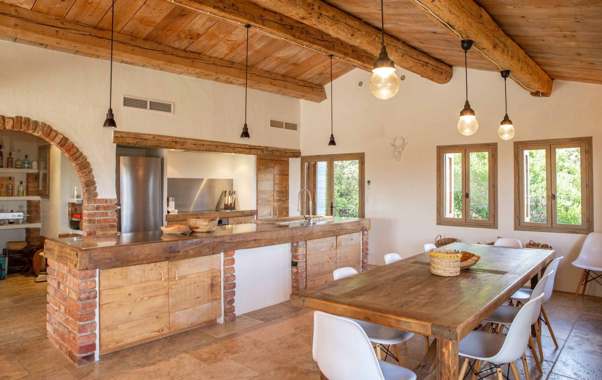 villa de luxe 6 Pièces en location saisonnière sur PORTO VECCHIO (20137)