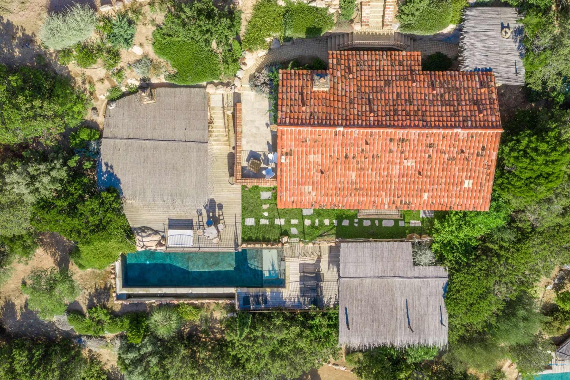 villa de luxe 6 Pièces en location saisonnière sur PORTO VECCHIO (20137)