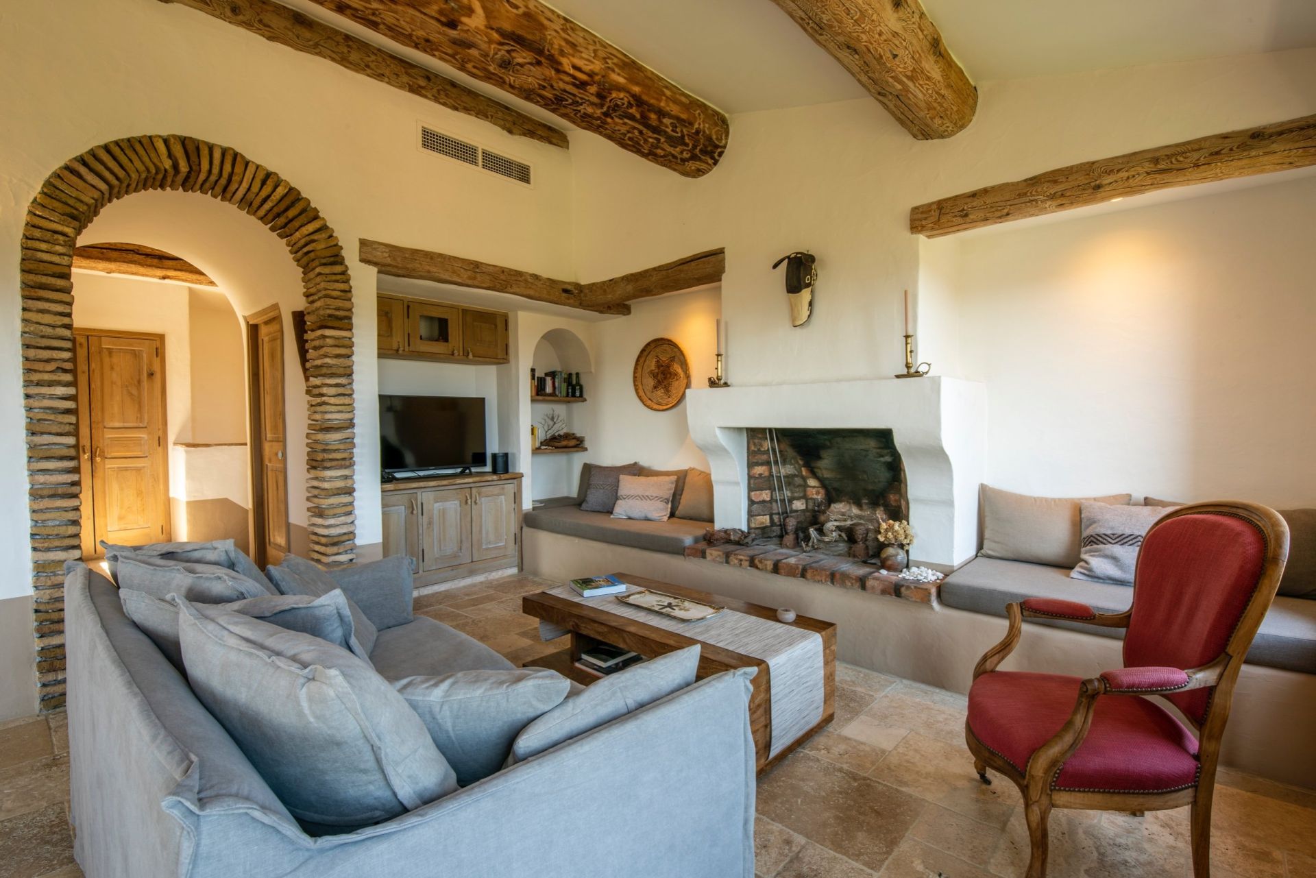 villa de luxe 5 Pièces en location saisonnière sur PORTO VECCHIO (20137)