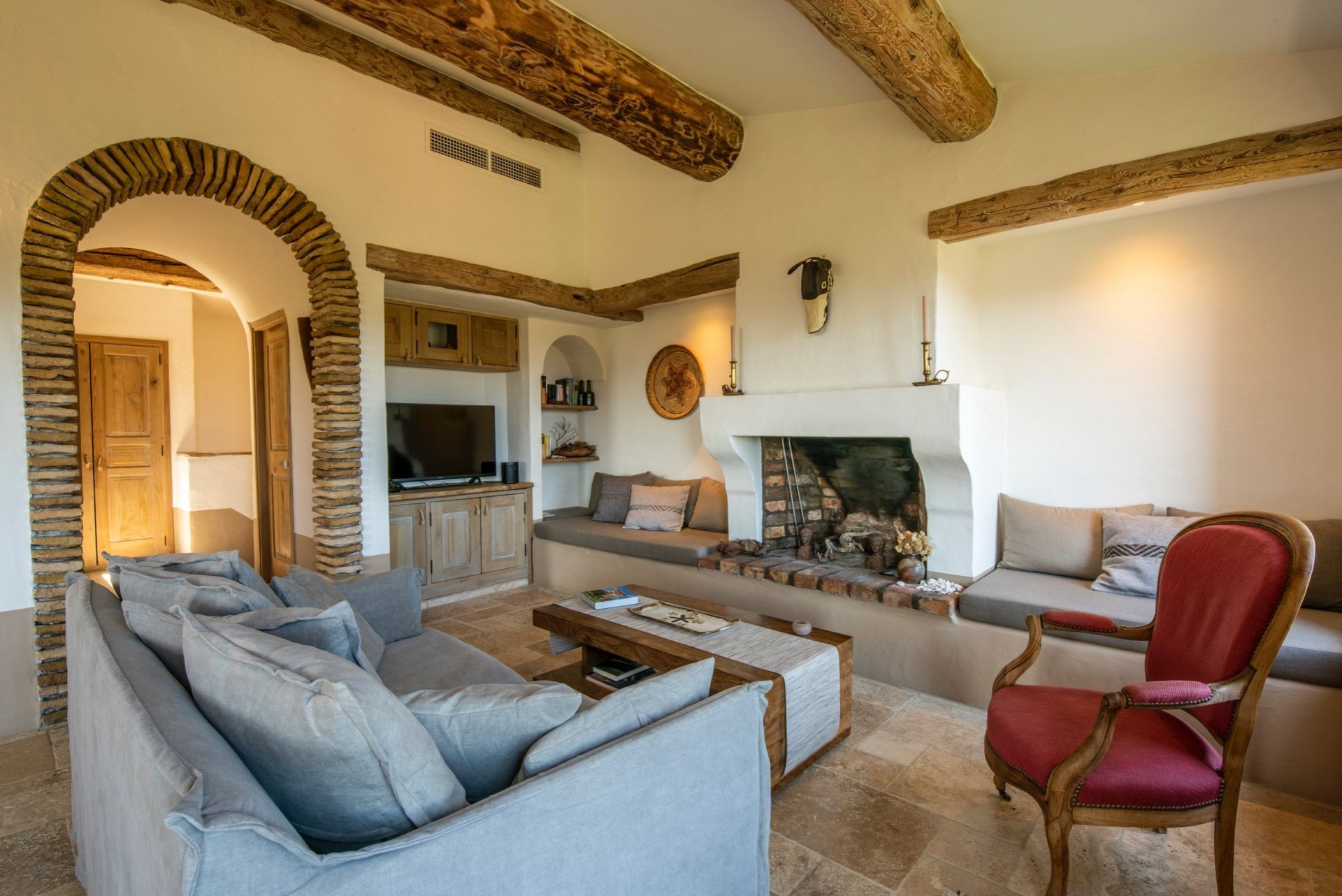 villa de luxe 5 Pièces en location saisonnière sur PORTO VECCHIO (20137)
