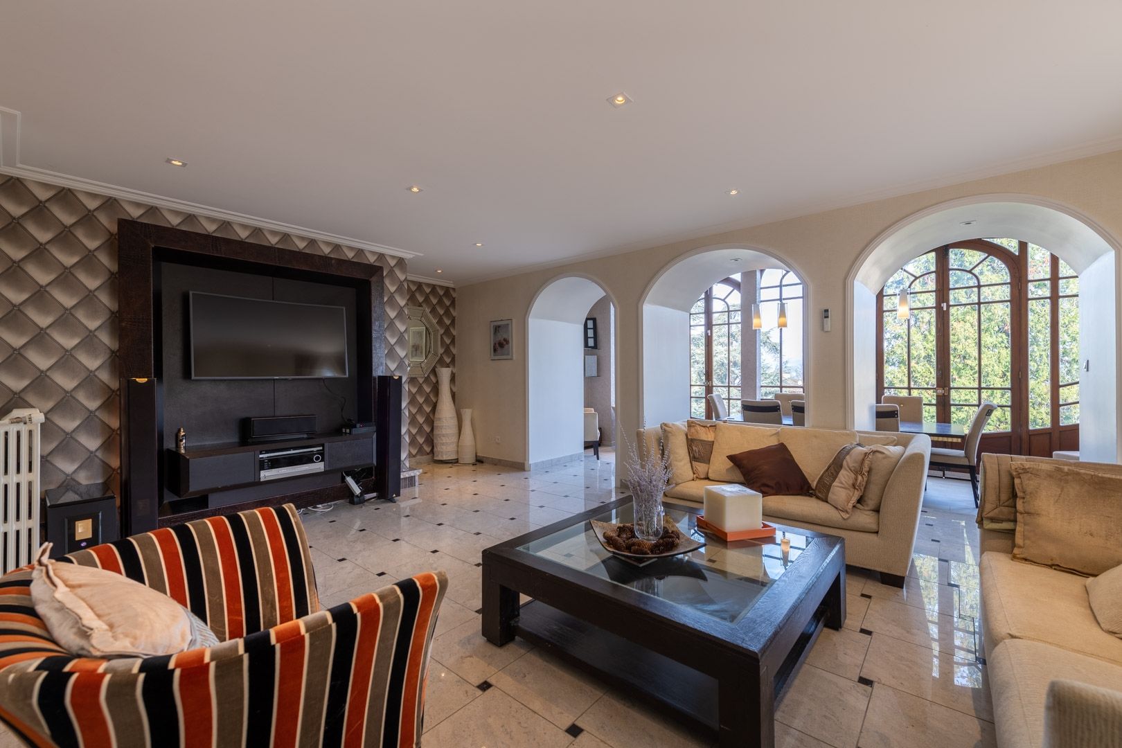 luxury apartment 6 Rooms for sale on EVIAN LES BAINS (74500)
