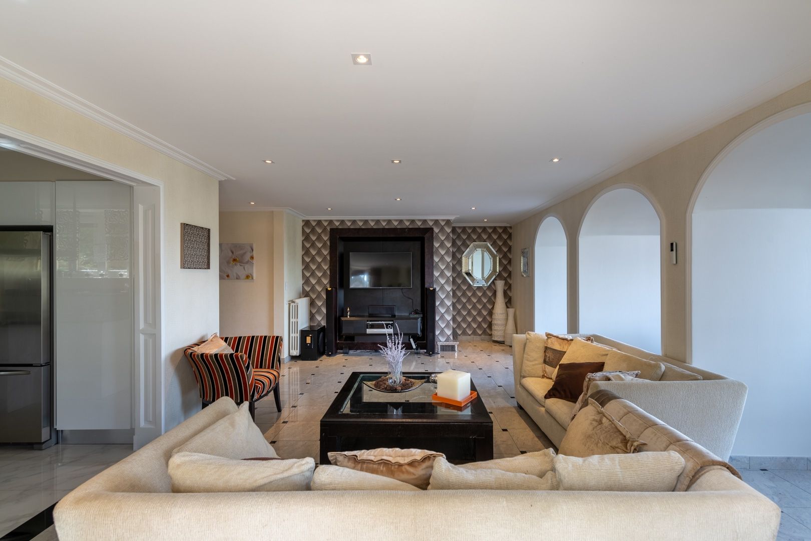 luxury apartment 6 Rooms for sale on EVIAN LES BAINS (74500)