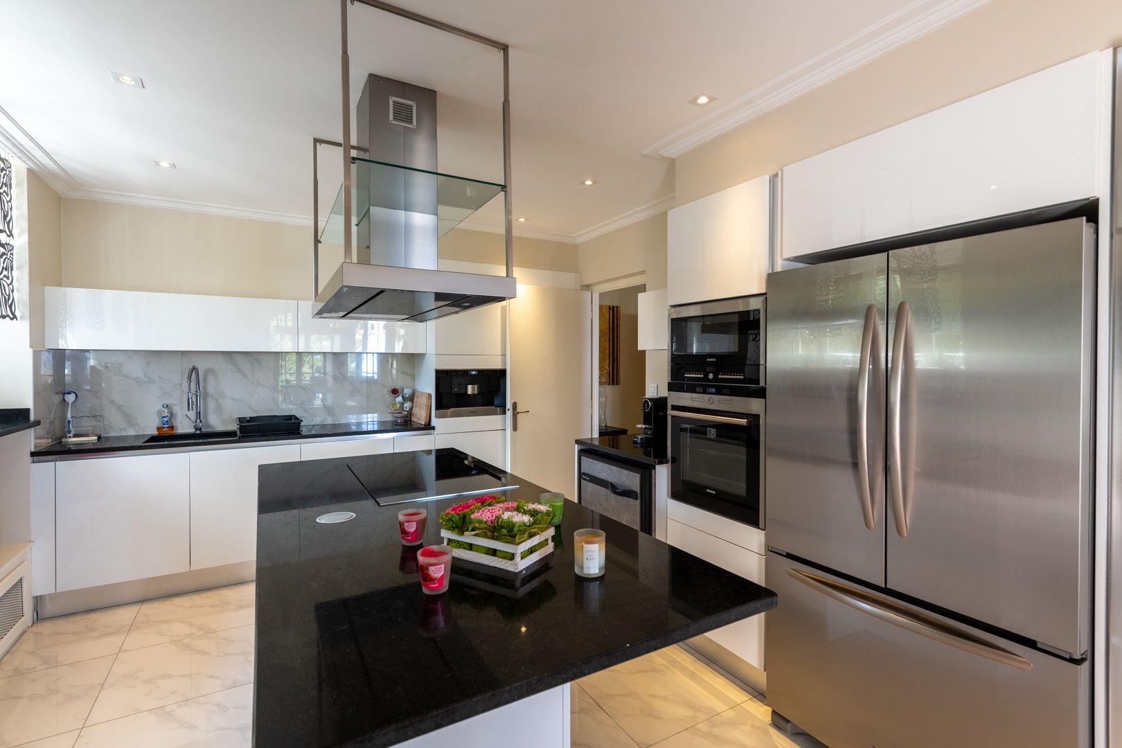 luxury apartment 6 Rooms for sale on EVIAN LES BAINS (74500)