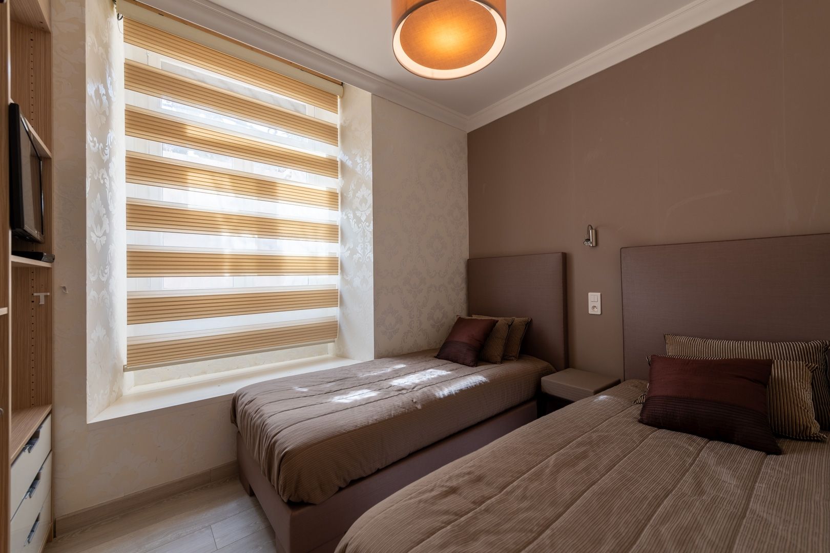 luxury apartment 6 Rooms for sale on EVIAN LES BAINS (74500)