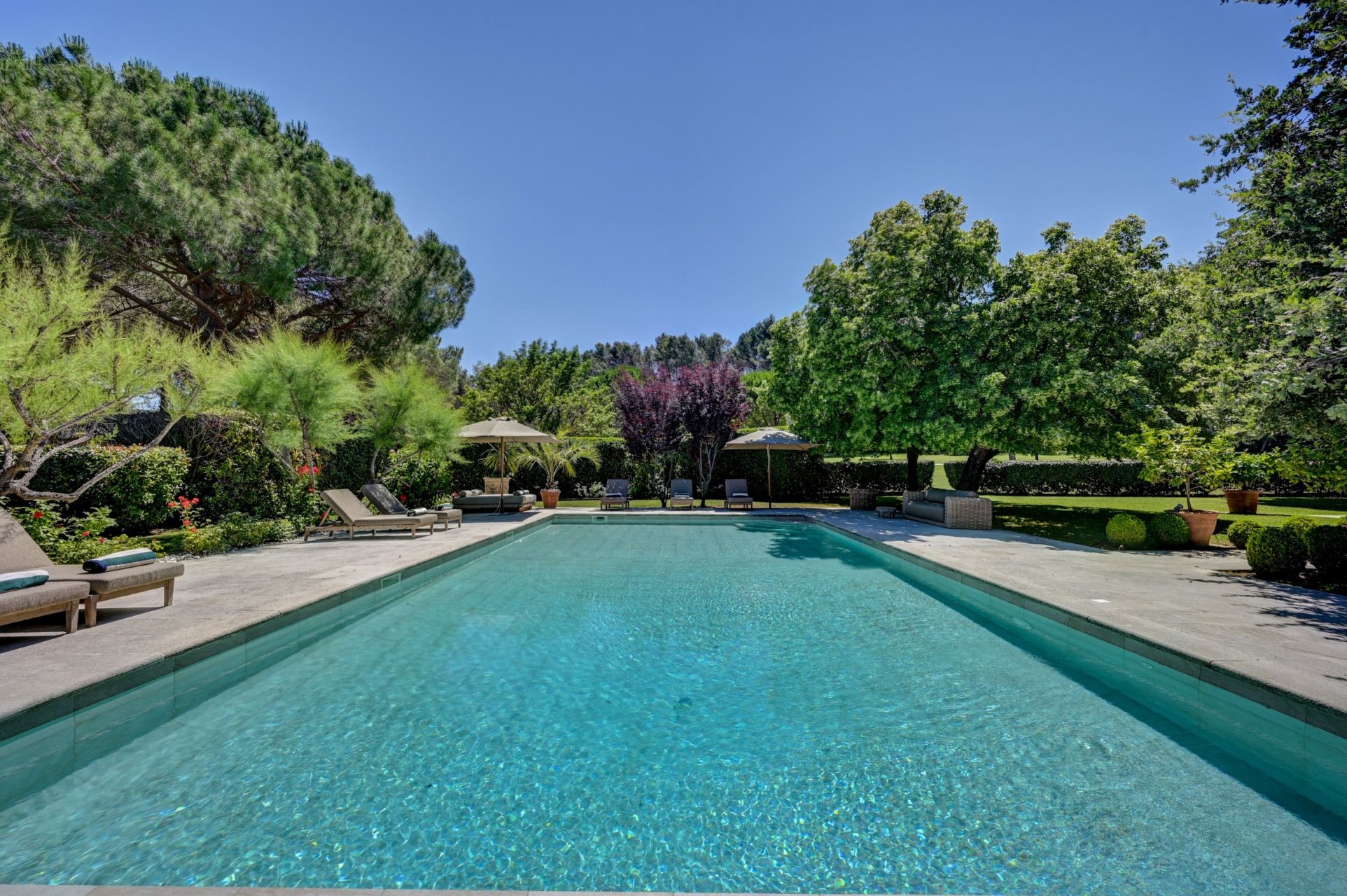 luxury house 17 Rooms for seasonal rent on AIX EN PROVENCE (13100)