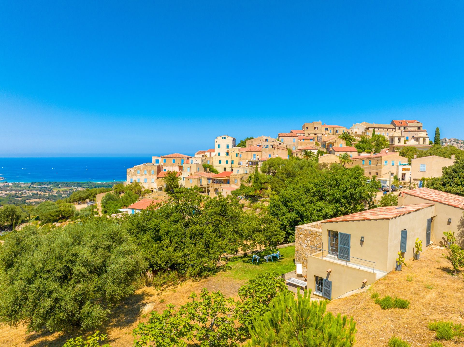 villa de luxe 6 Pièces en location saisonnière sur PIGNA (20220)