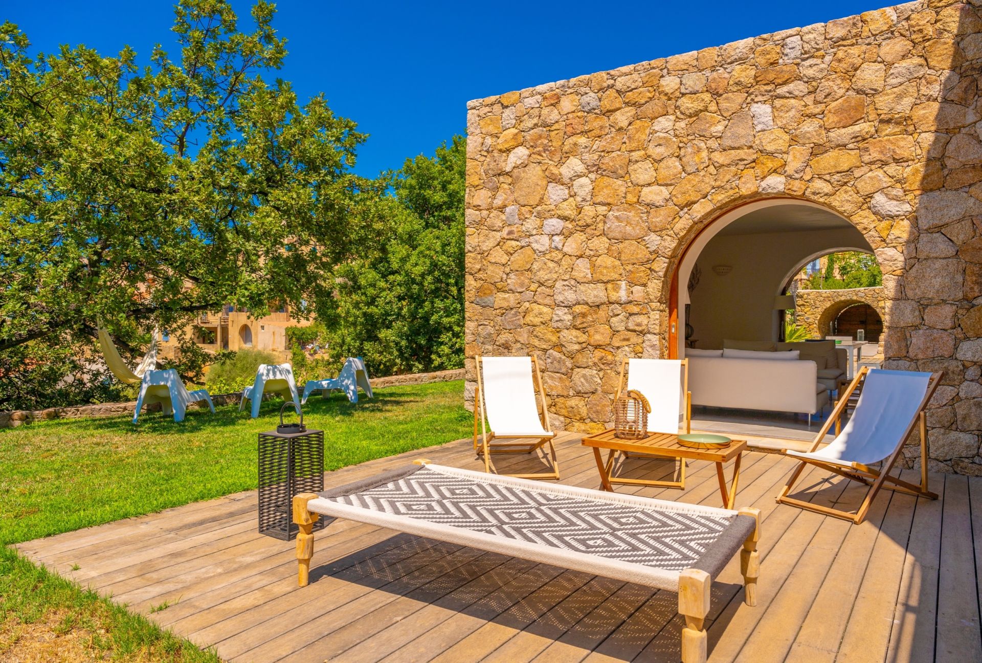 villa de luxe 6 Pièces en location saisonnière sur PIGNA (20220)