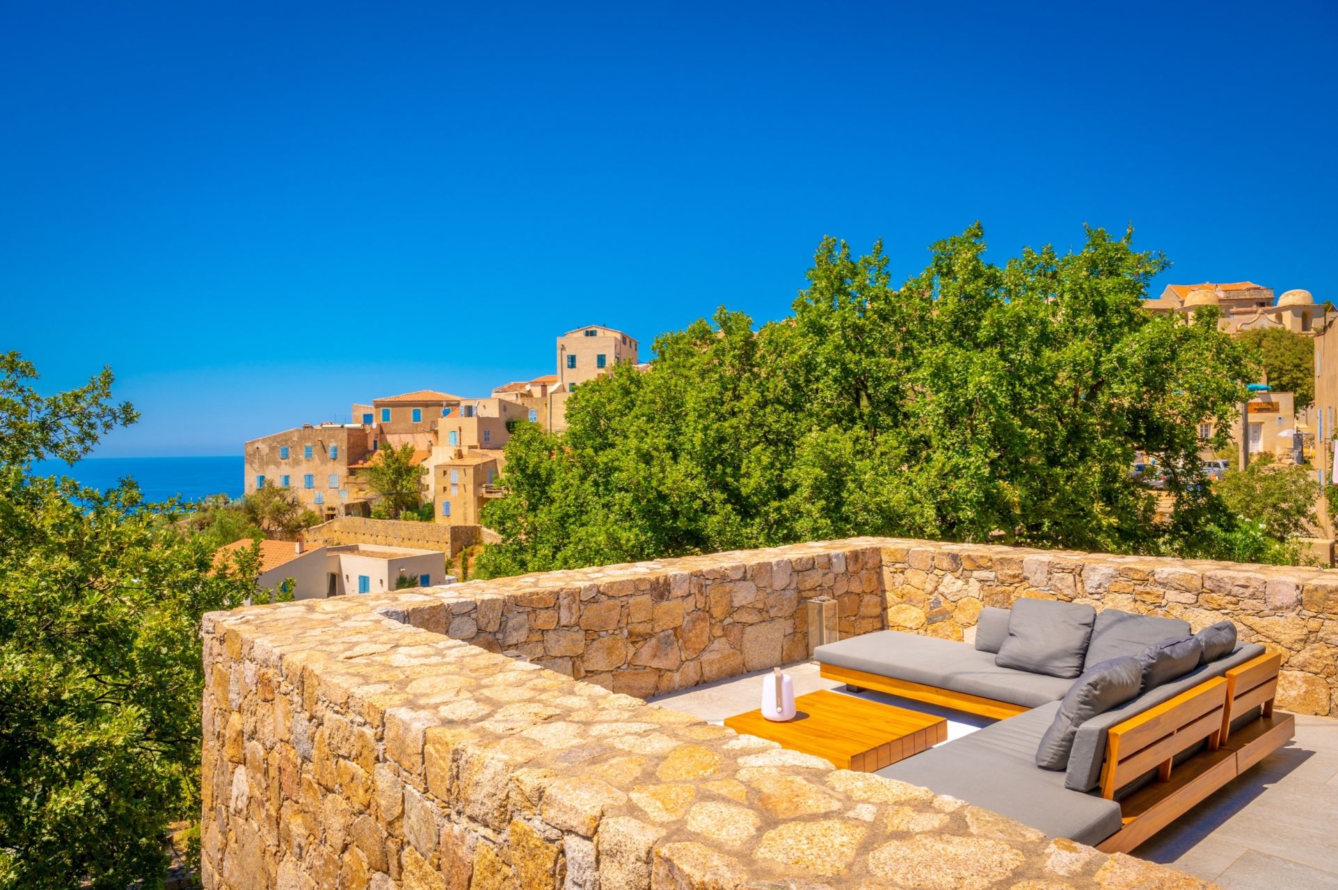 villa de luxe 6 Pièces en location saisonnière sur PIGNA (20220)