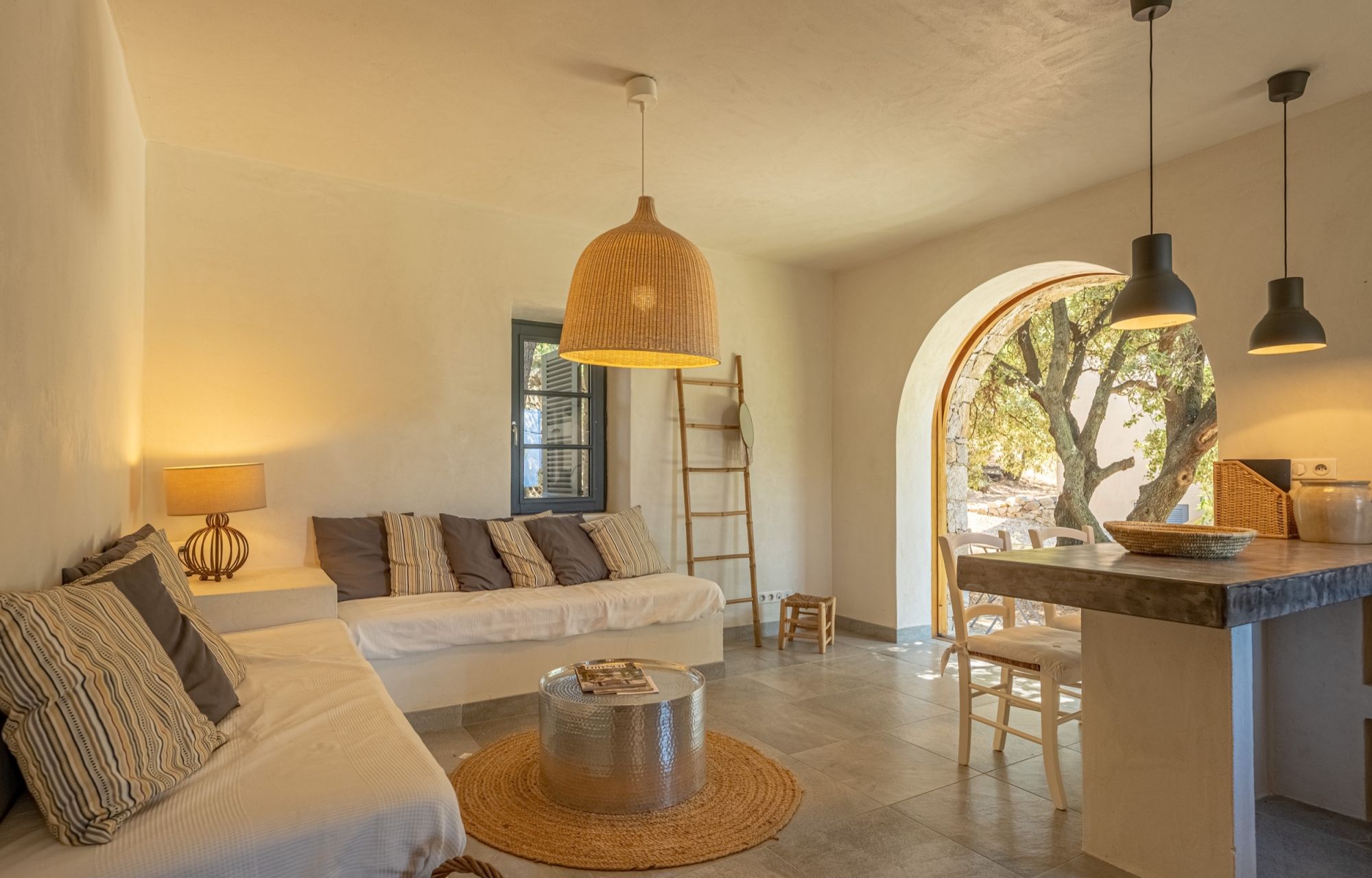 villa de luxe 6 Pièces en location saisonnière sur PIGNA (20220)