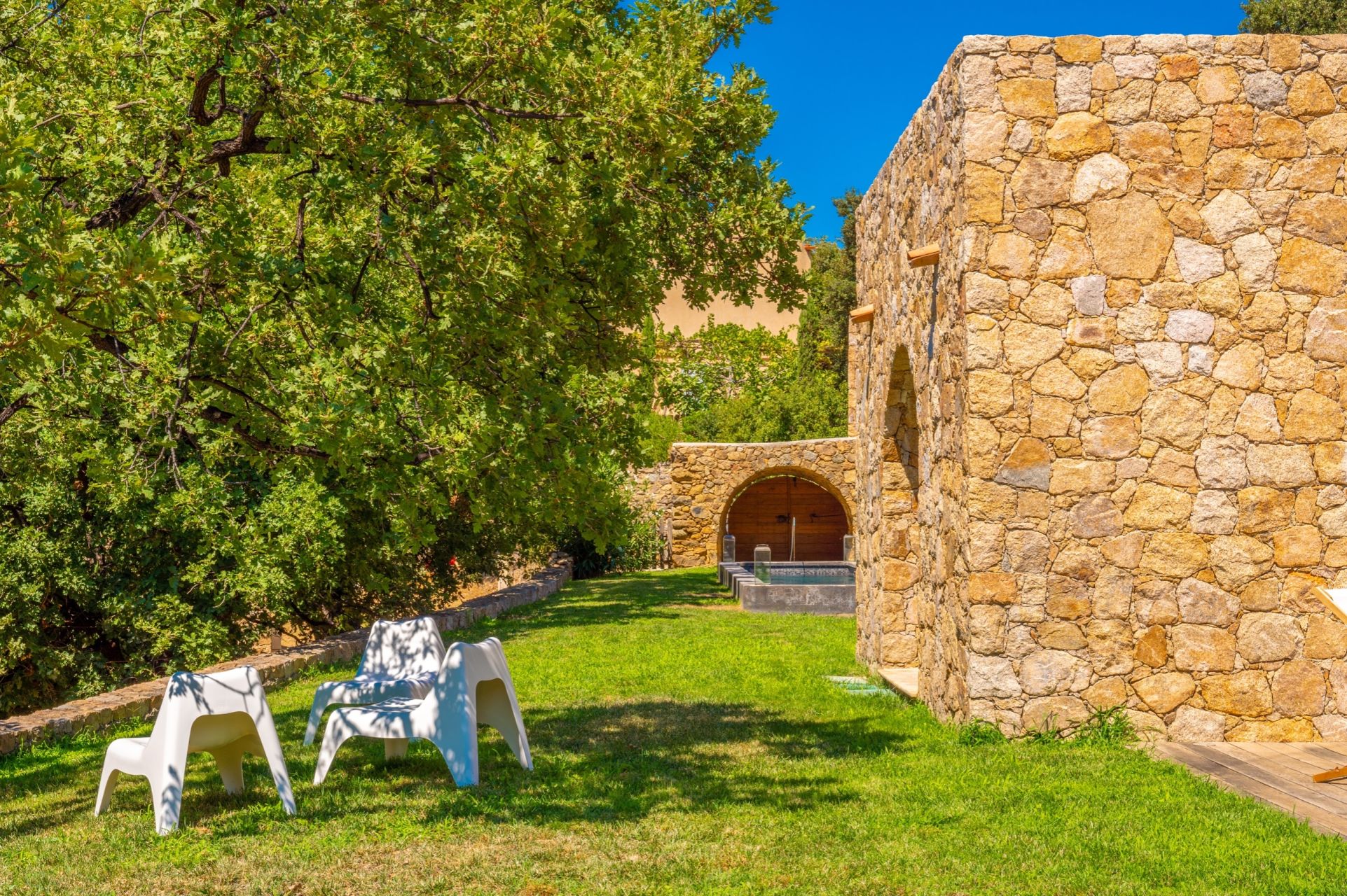 villa de luxe 6 Pièces en location saisonnière sur PIGNA (20220)