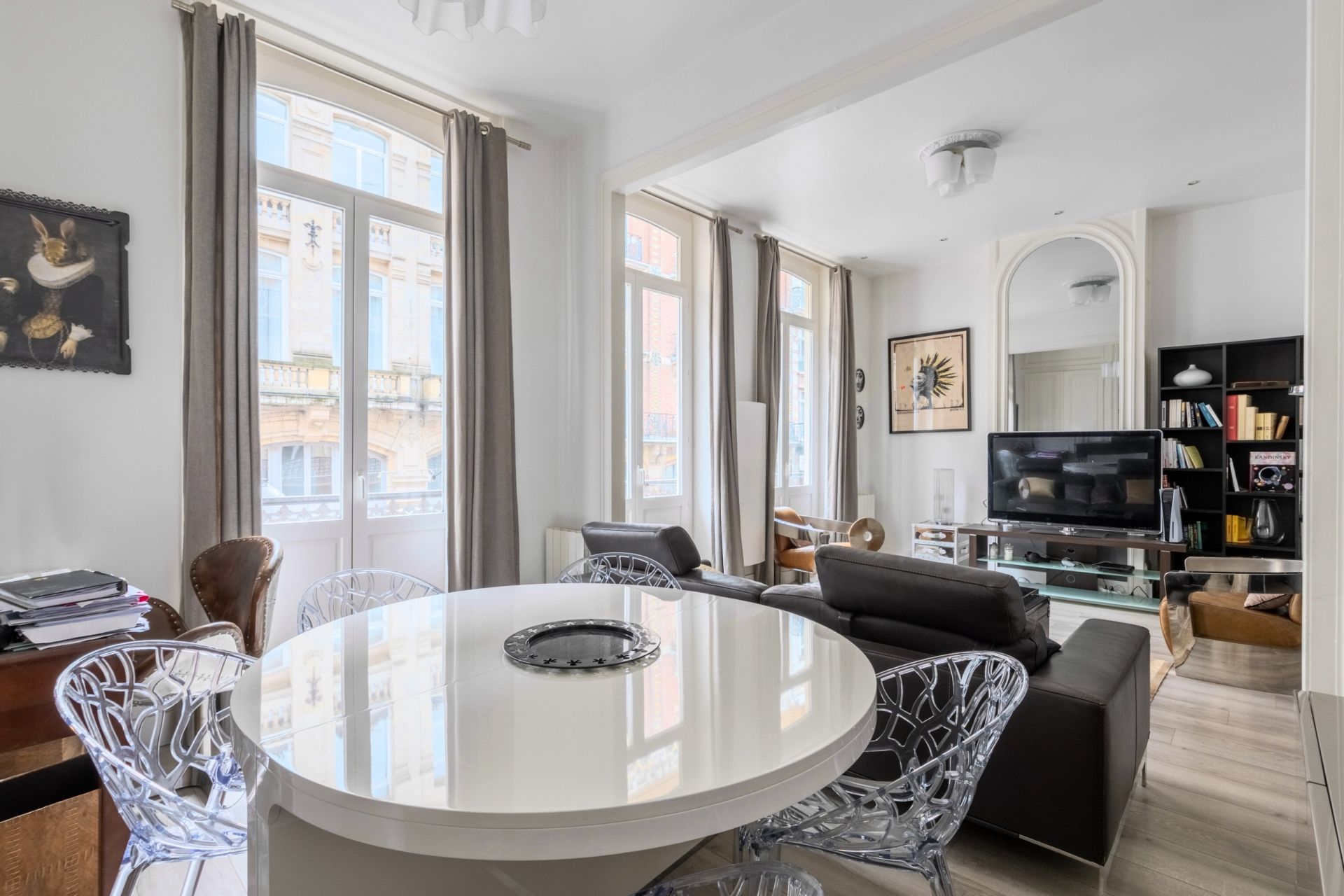 luxury apartment 4 Rooms for sale on LILLE (59000)