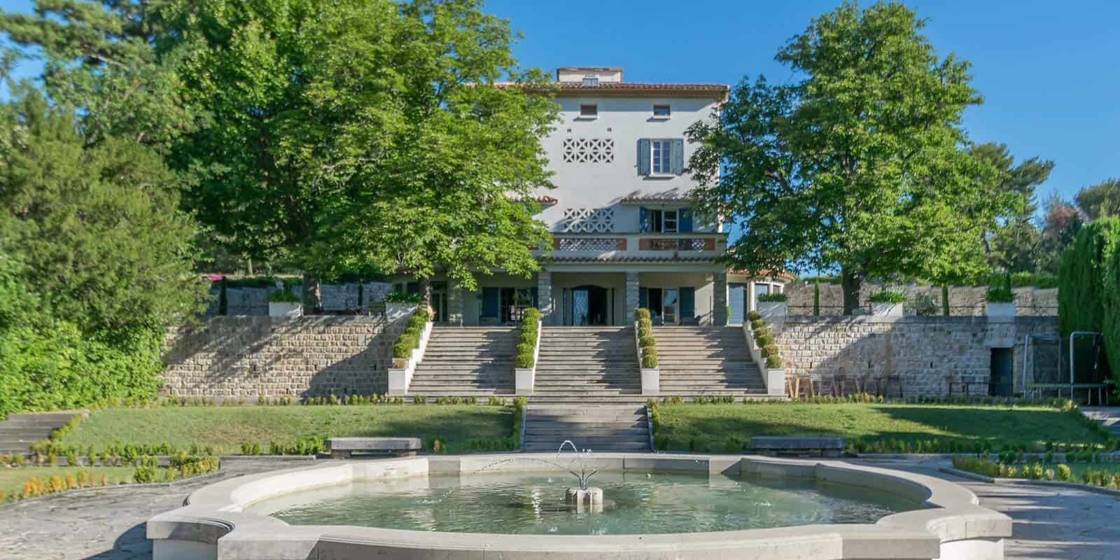 maison de luxe 8 Pièces en location saisonnière sur AIX EN PROVENCE (13090)