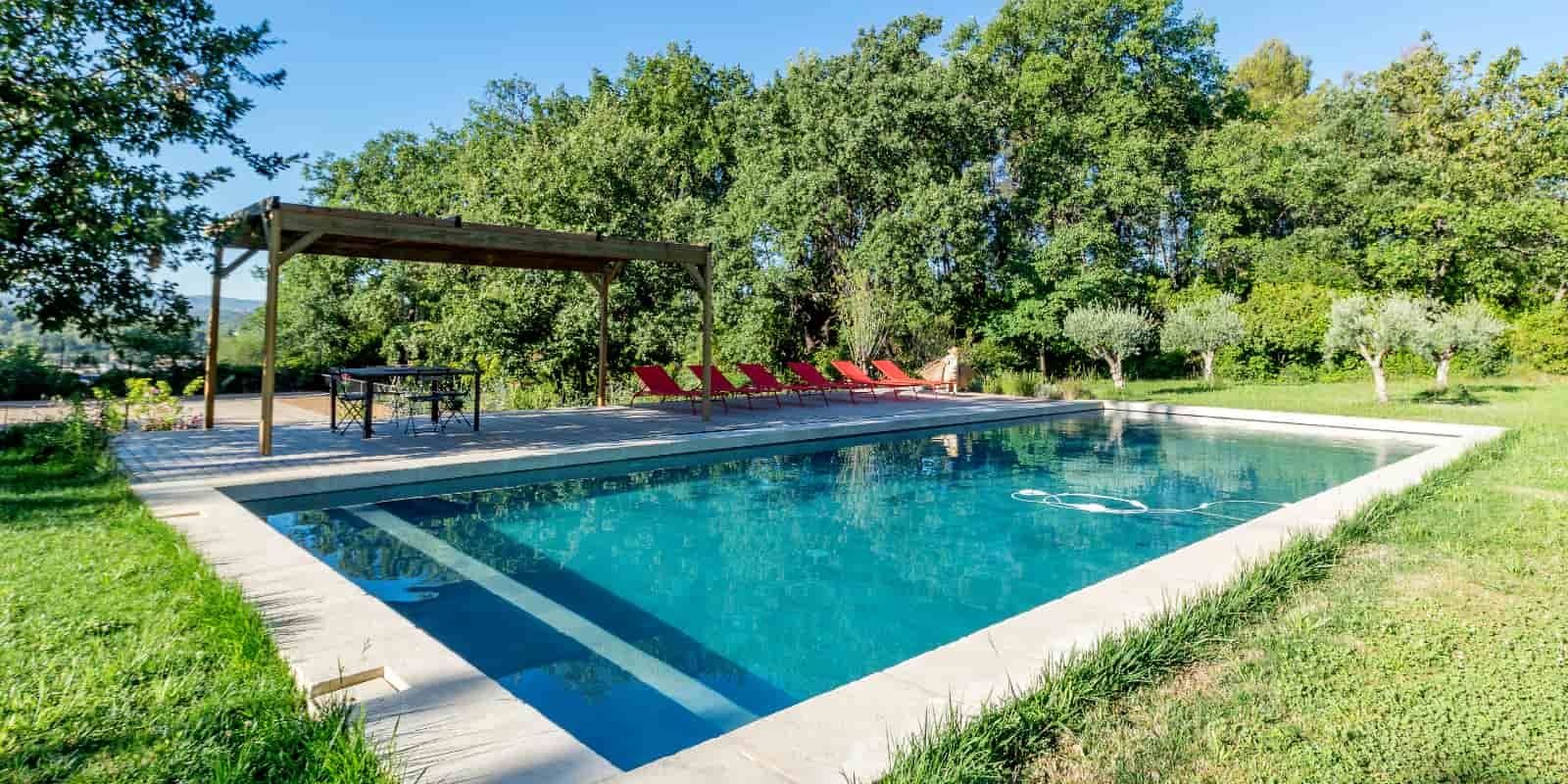 luxury house 8 Rooms for seasonal rent on AIX EN PROVENCE (13090)