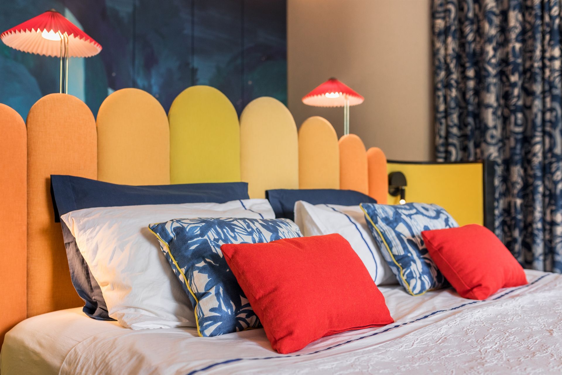 luxury house 8 Rooms for seasonal rent on AIX EN PROVENCE (13090)