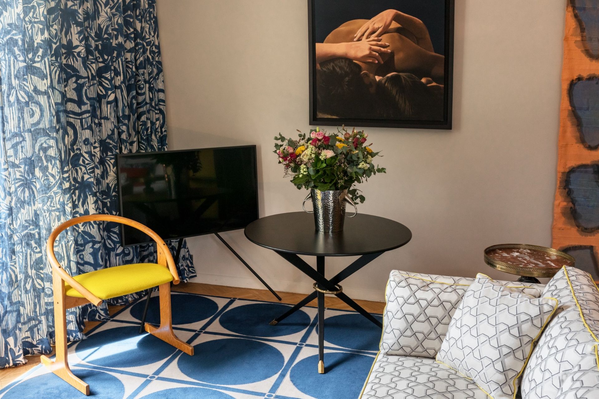 luxury house 8 Rooms for seasonal rent on AIX EN PROVENCE (13090)