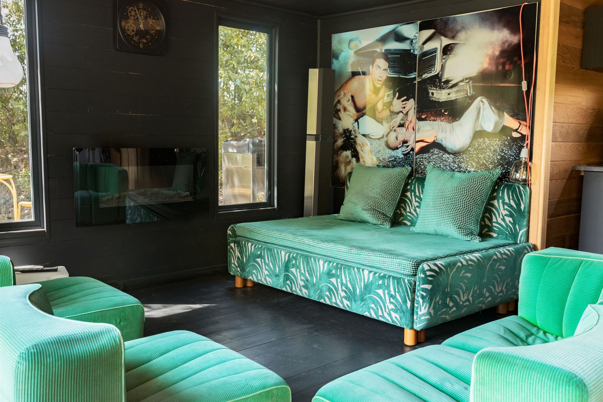 luxury house 8 Rooms for seasonal rent on AIX EN PROVENCE (13090)