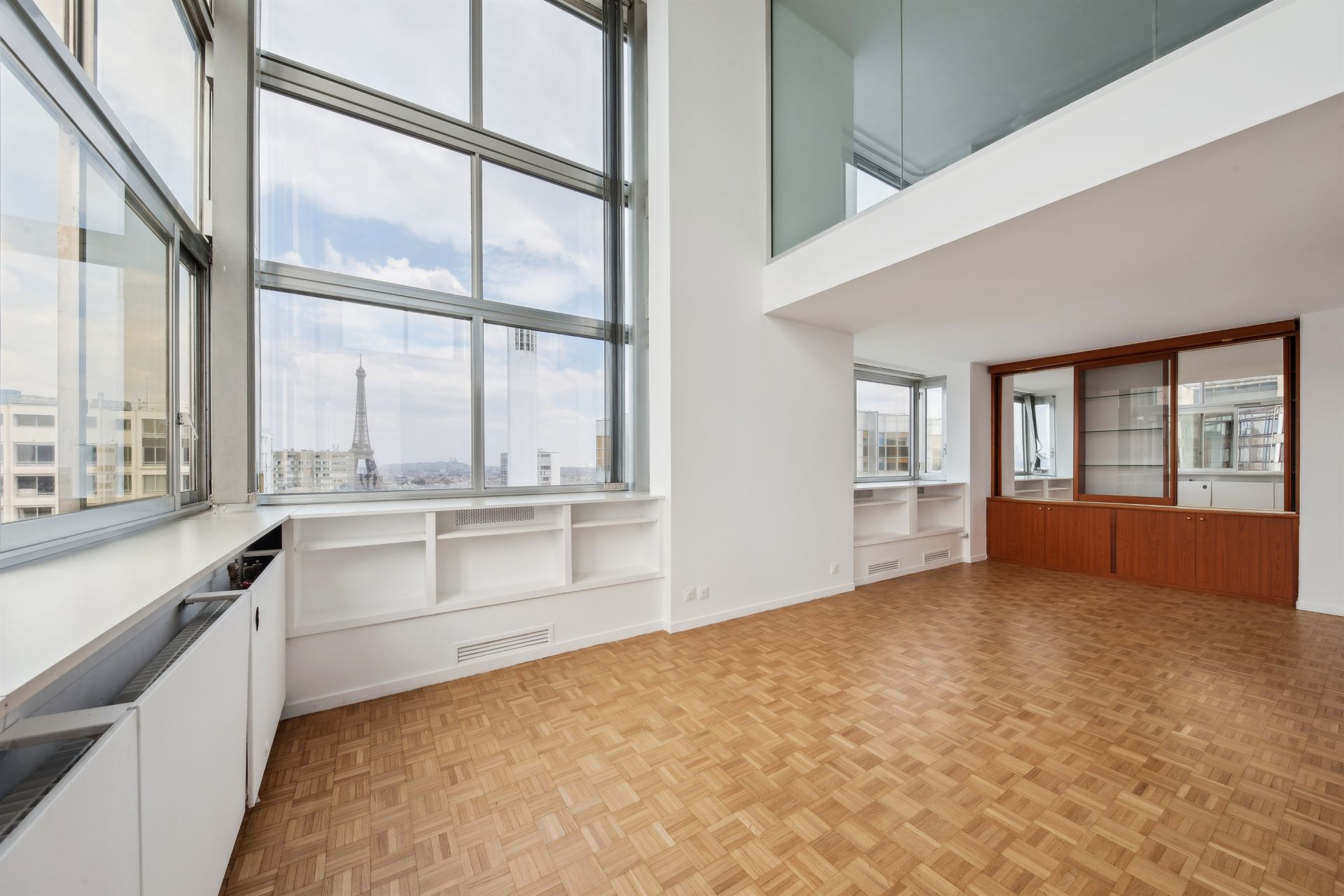 luxury apartment 5 Rooms for sale on PARIS (75015)