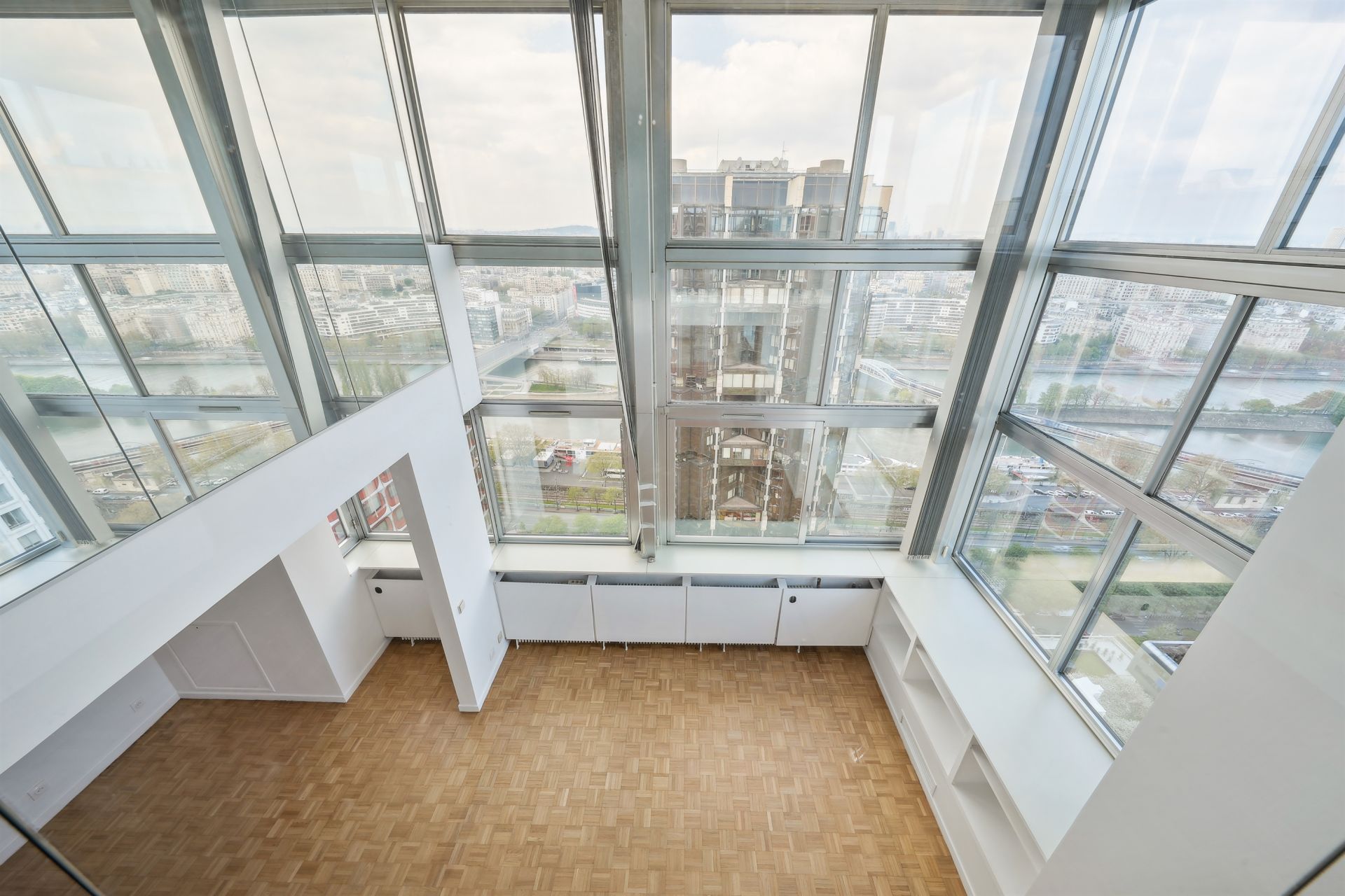 luxury apartment 5 Rooms for sale on PARIS (75015)