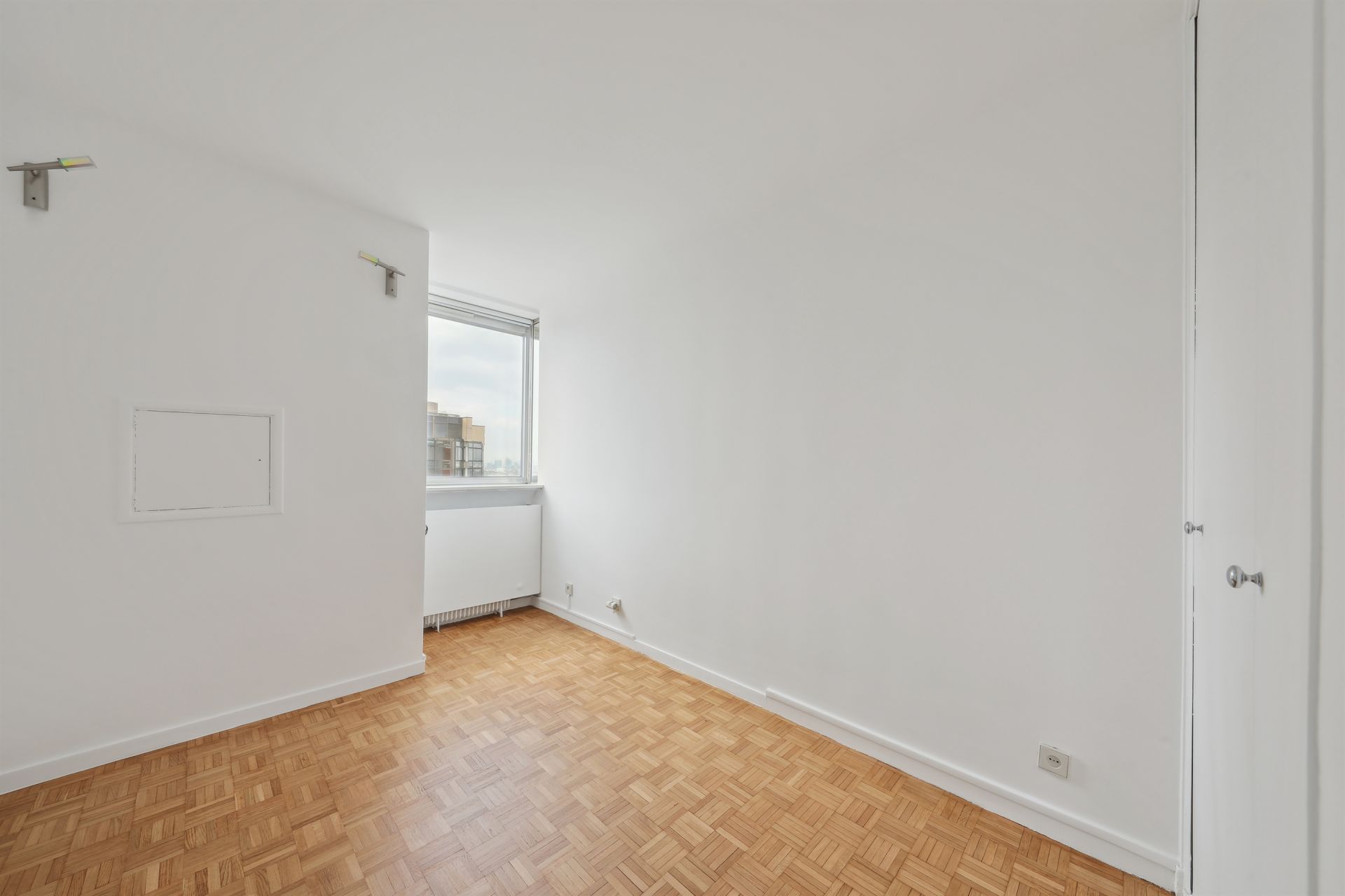 luxury apartment 5 Rooms for sale on PARIS (75015)