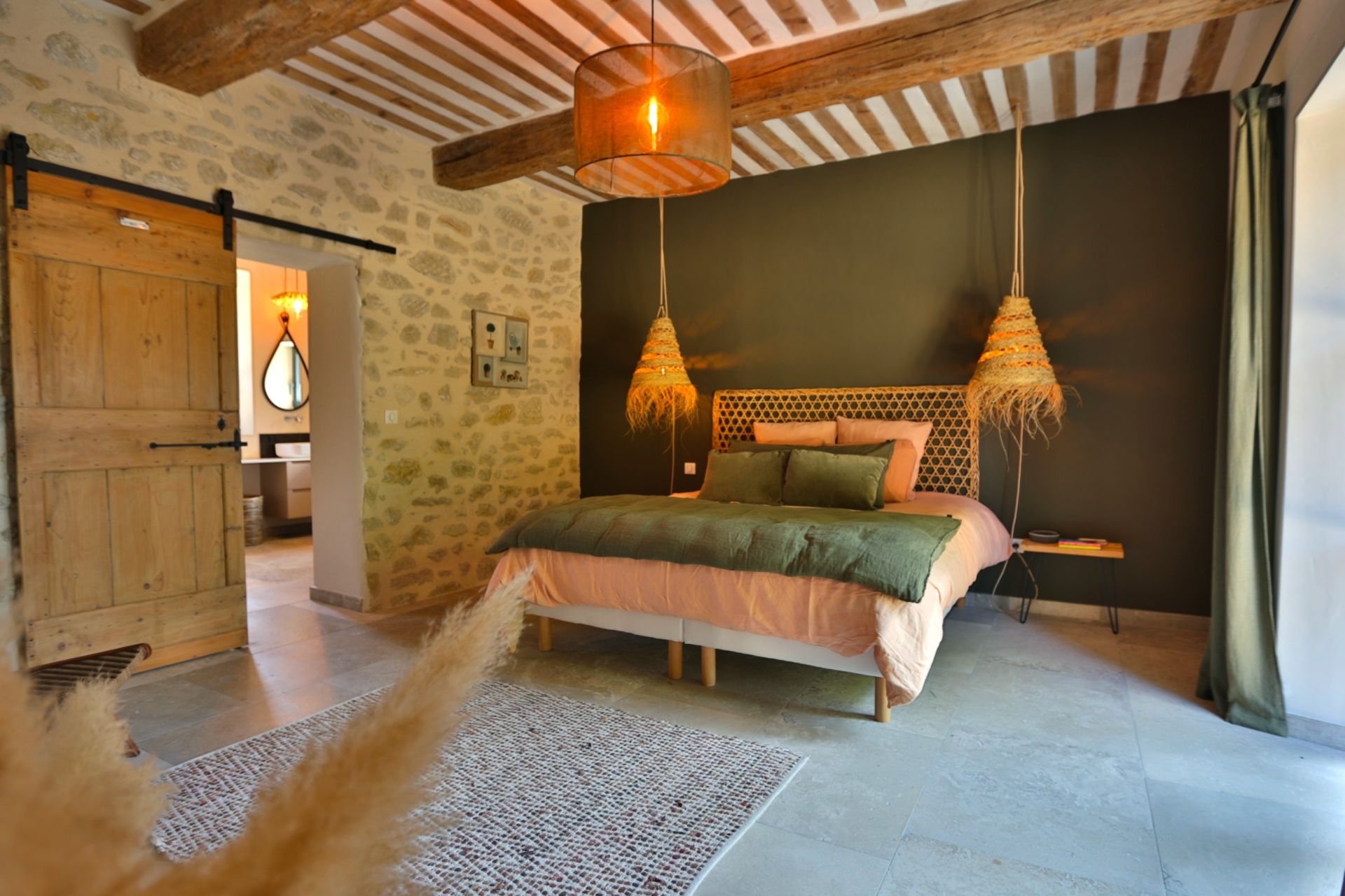 luxury house 6 Rooms for seasonal rent on ST REMY DE PROVENCE (13210)