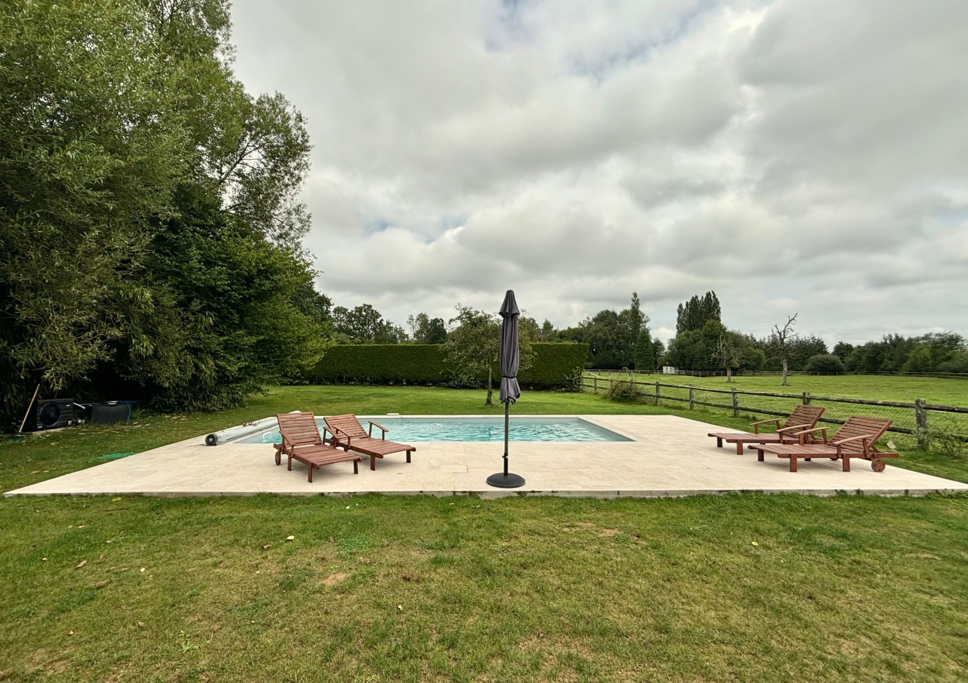 chaumière de luxe 5 Pièces en location saisonnière sur BONNEBOSQ (14340)