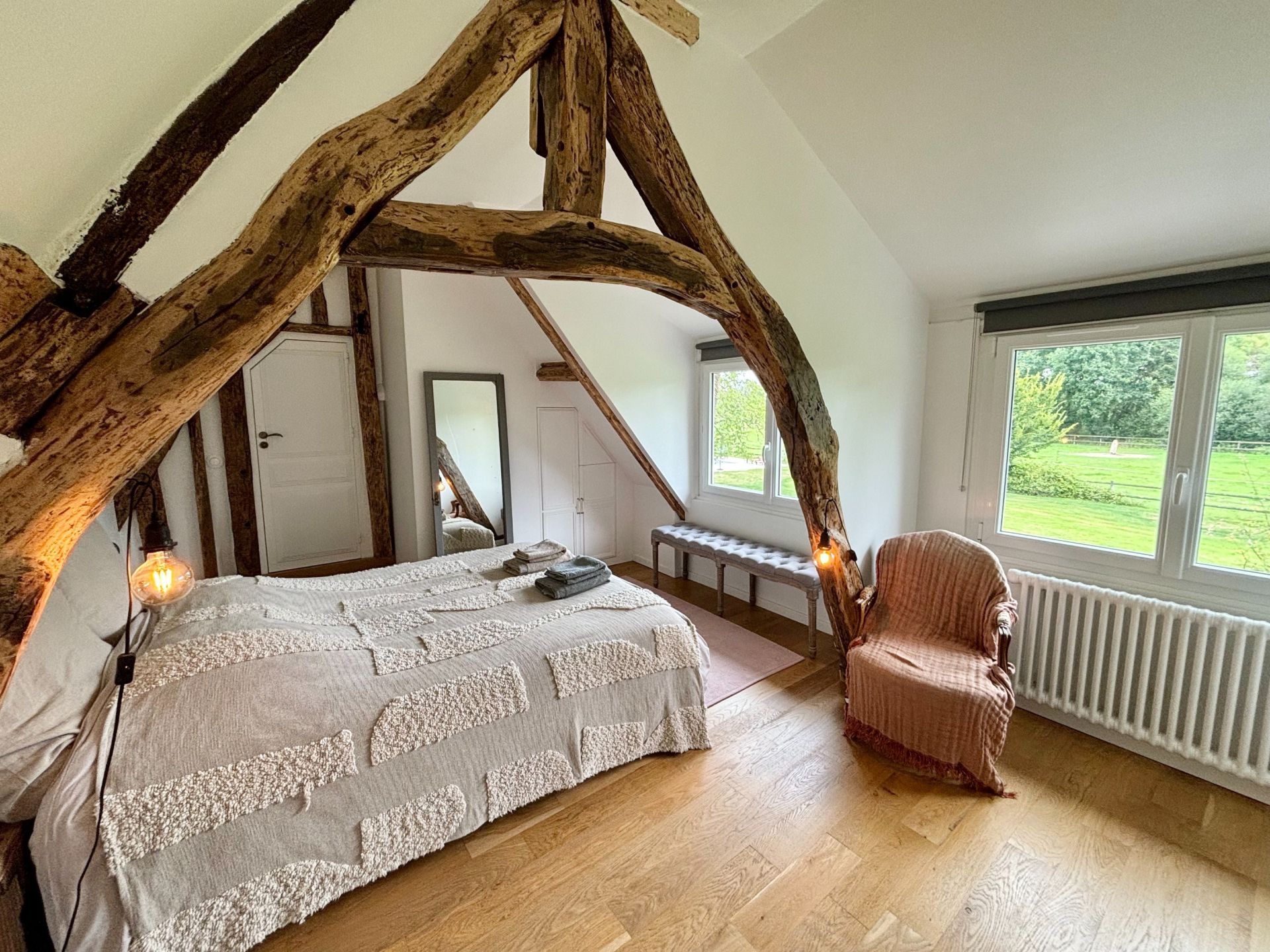 chaumière de luxe 5 Pièces en location saisonnière sur BONNEBOSQ (14340)