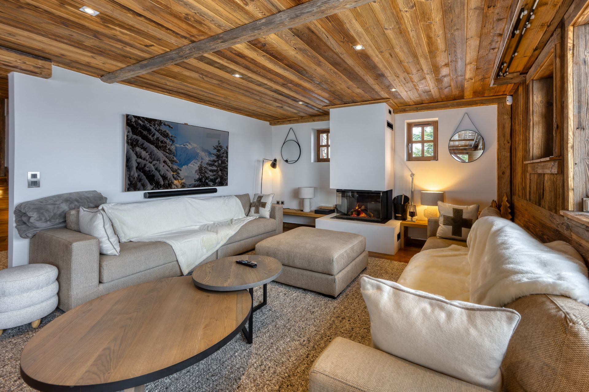luxury chalet 8 Rooms for seasonal rent on MEGEVE (74120)