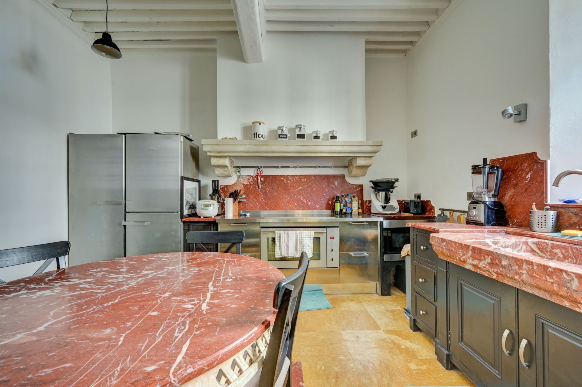 luxury house 5 Rooms for seasonal rent on AIX EN PROVENCE (13100)