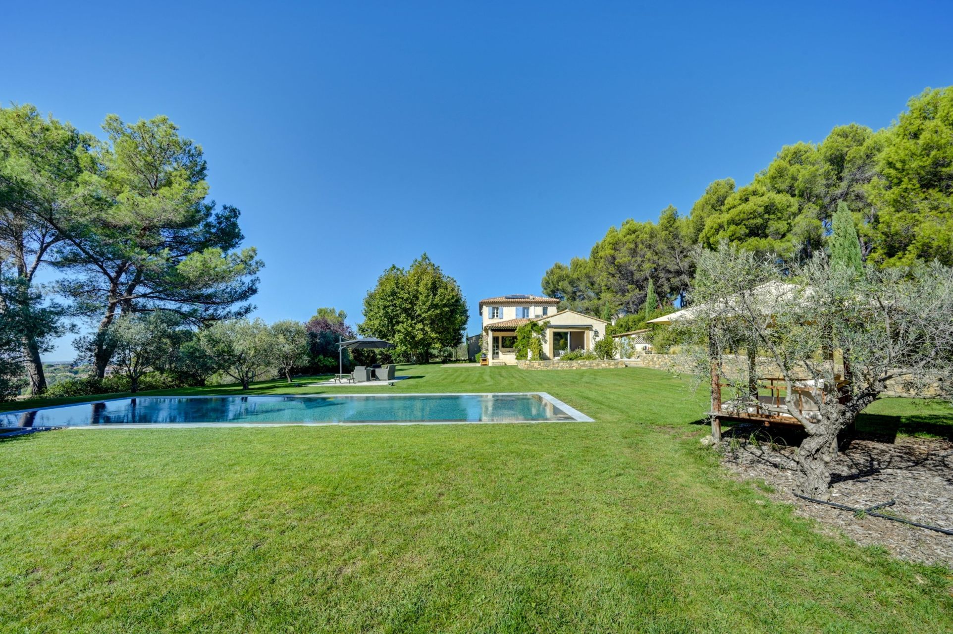 maison de luxe 8 Pièces en location saisonnière sur AIX EN PROVENCE (13100)
