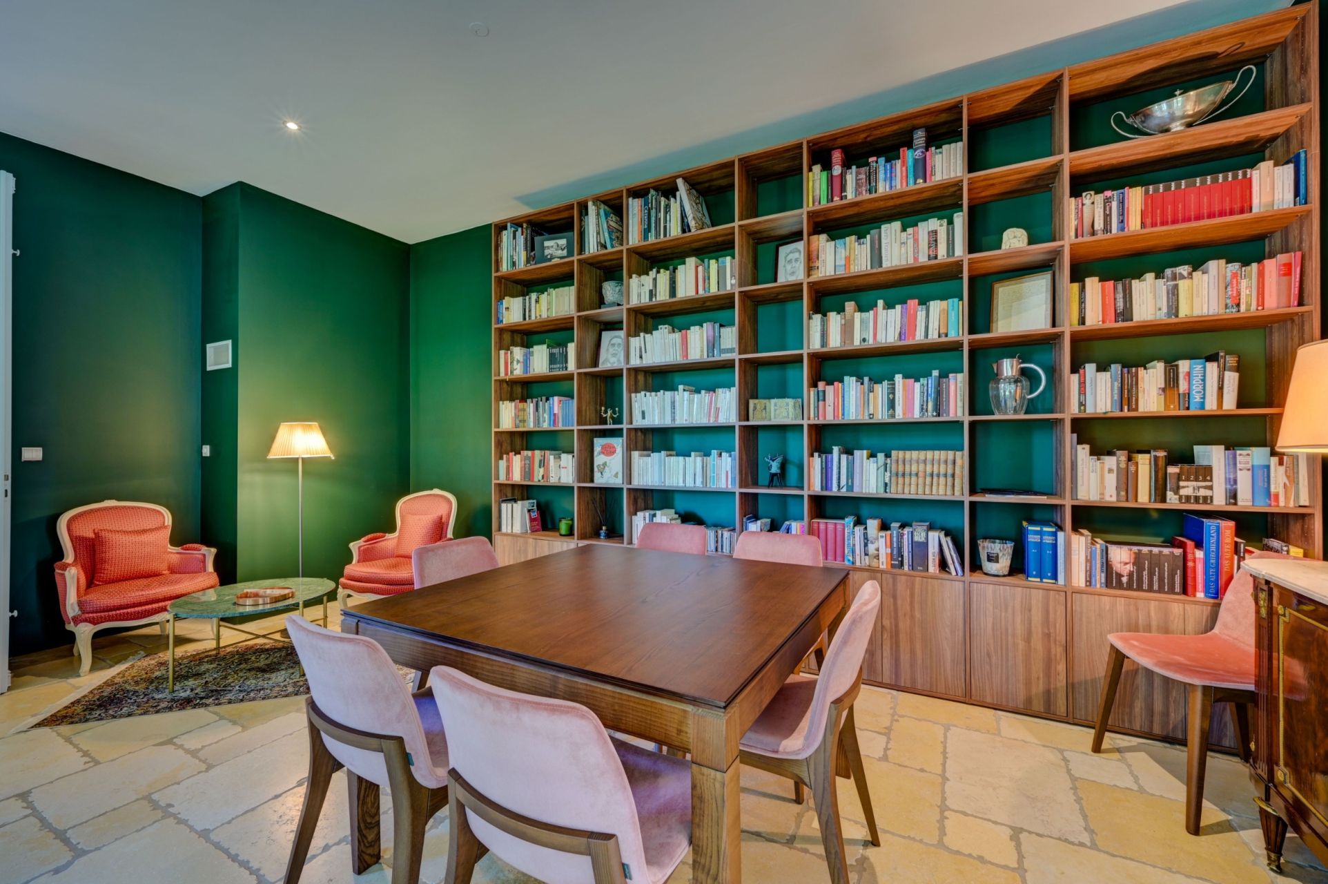 luxury house 8 Rooms for seasonal rent on AIX EN PROVENCE (13100)