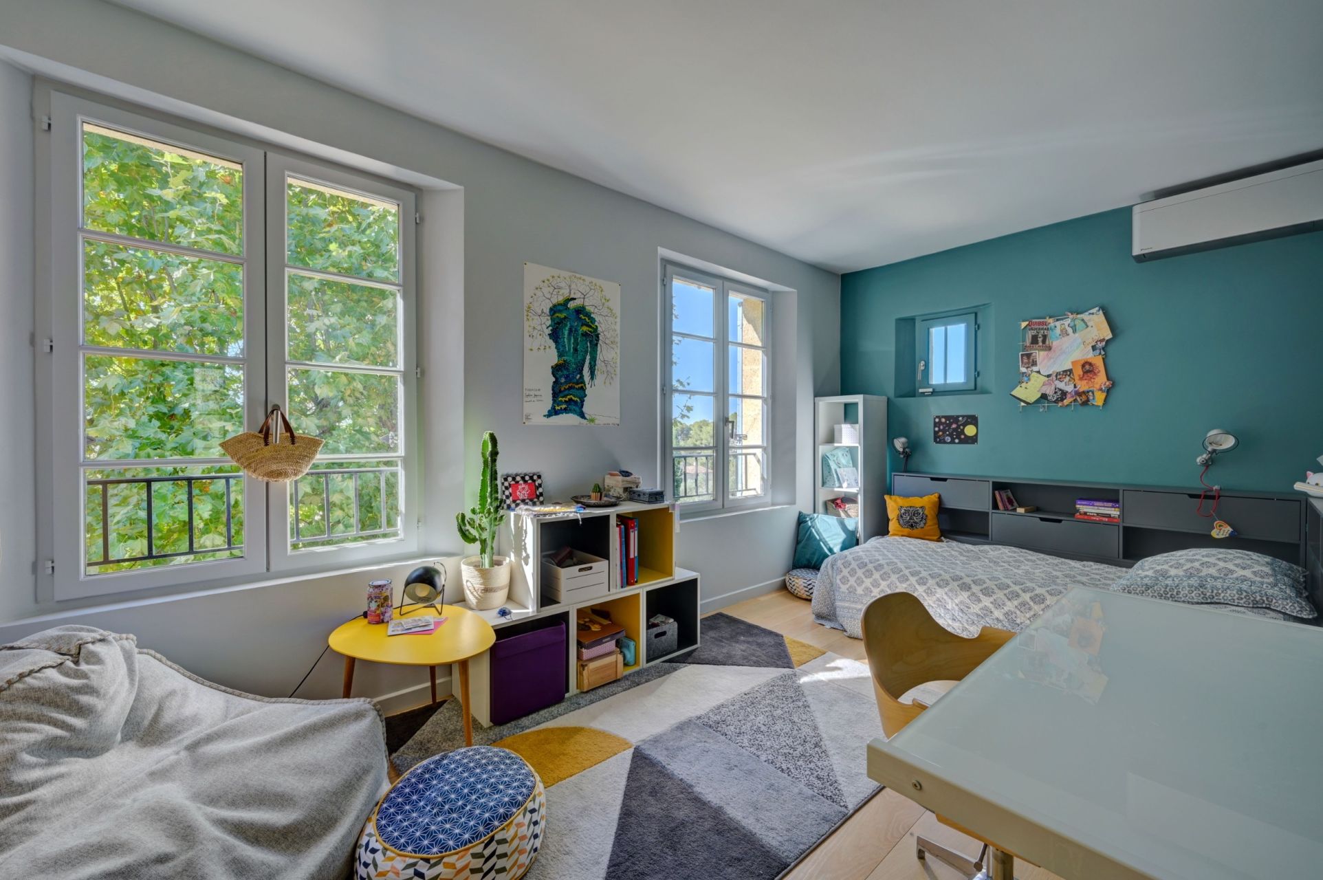 luxury house 8 Rooms for seasonal rent on AIX EN PROVENCE (13100)