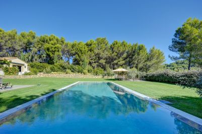 Rental Luxury house Aix-en-Provence 8 Rooms 300 m²