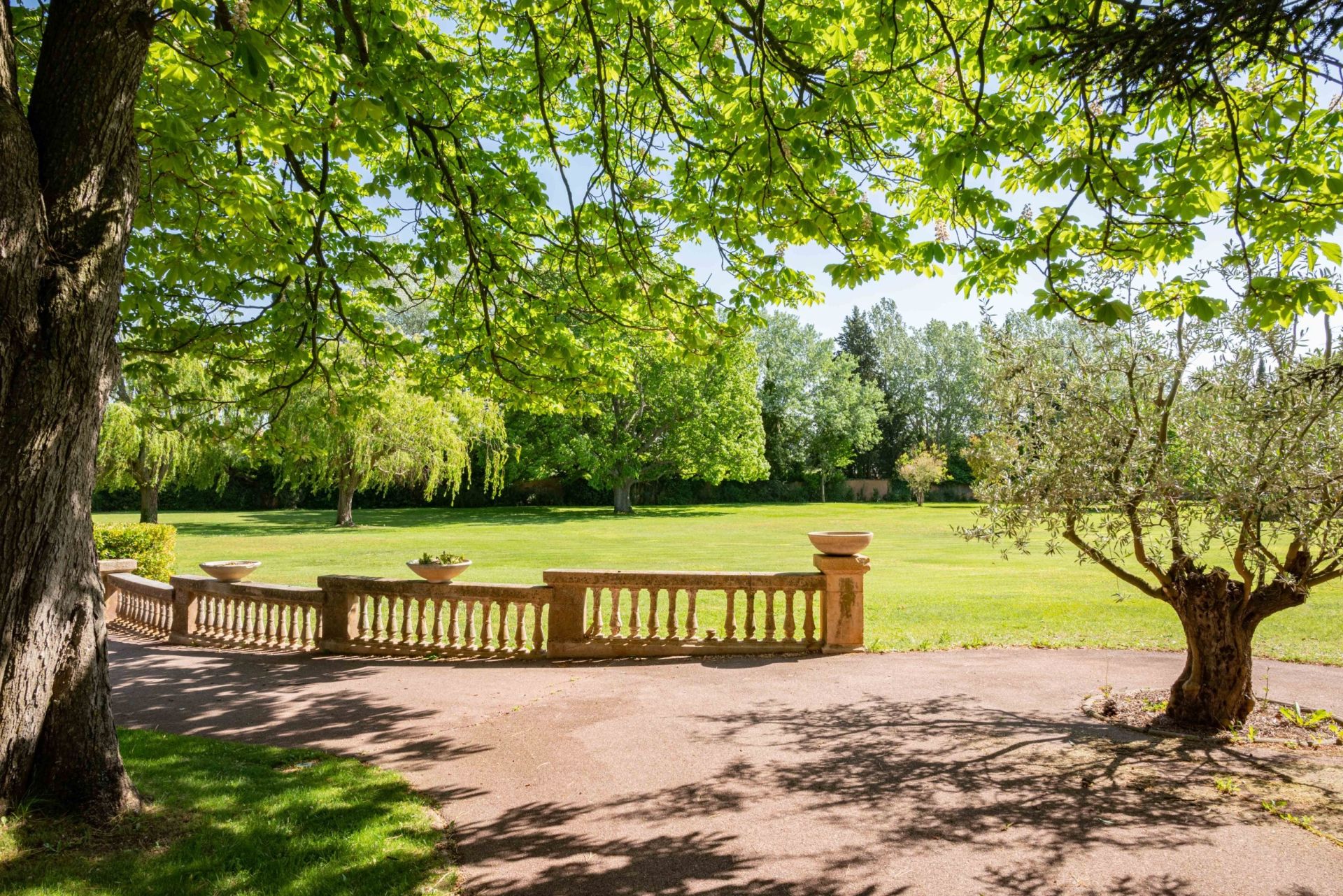 luxury property 23 Rooms for sale on AIX EN PROVENCE (13100)