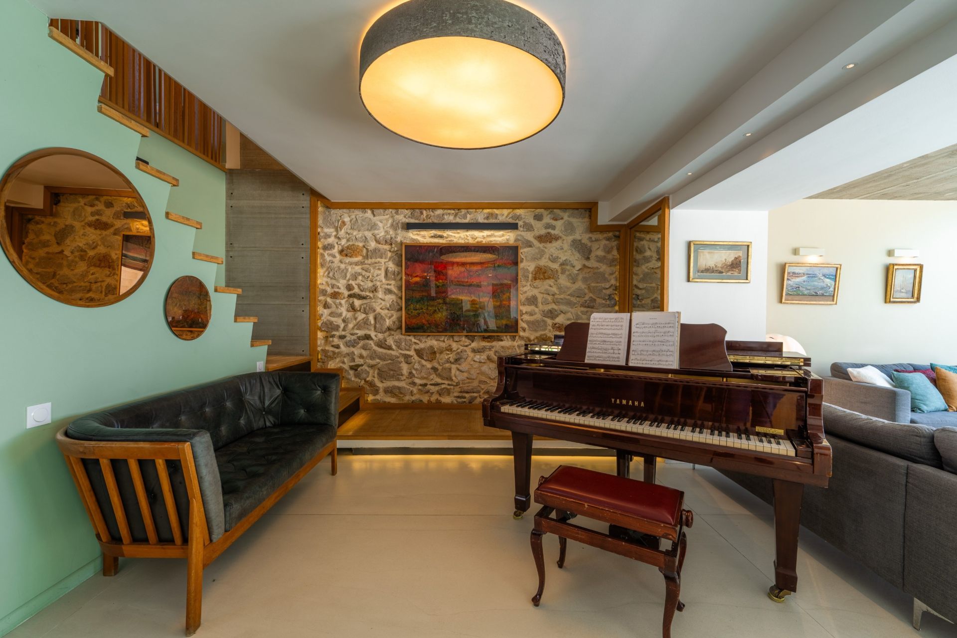 luxury house 6 Rooms for seasonal rent on MARSEILLE (13008)