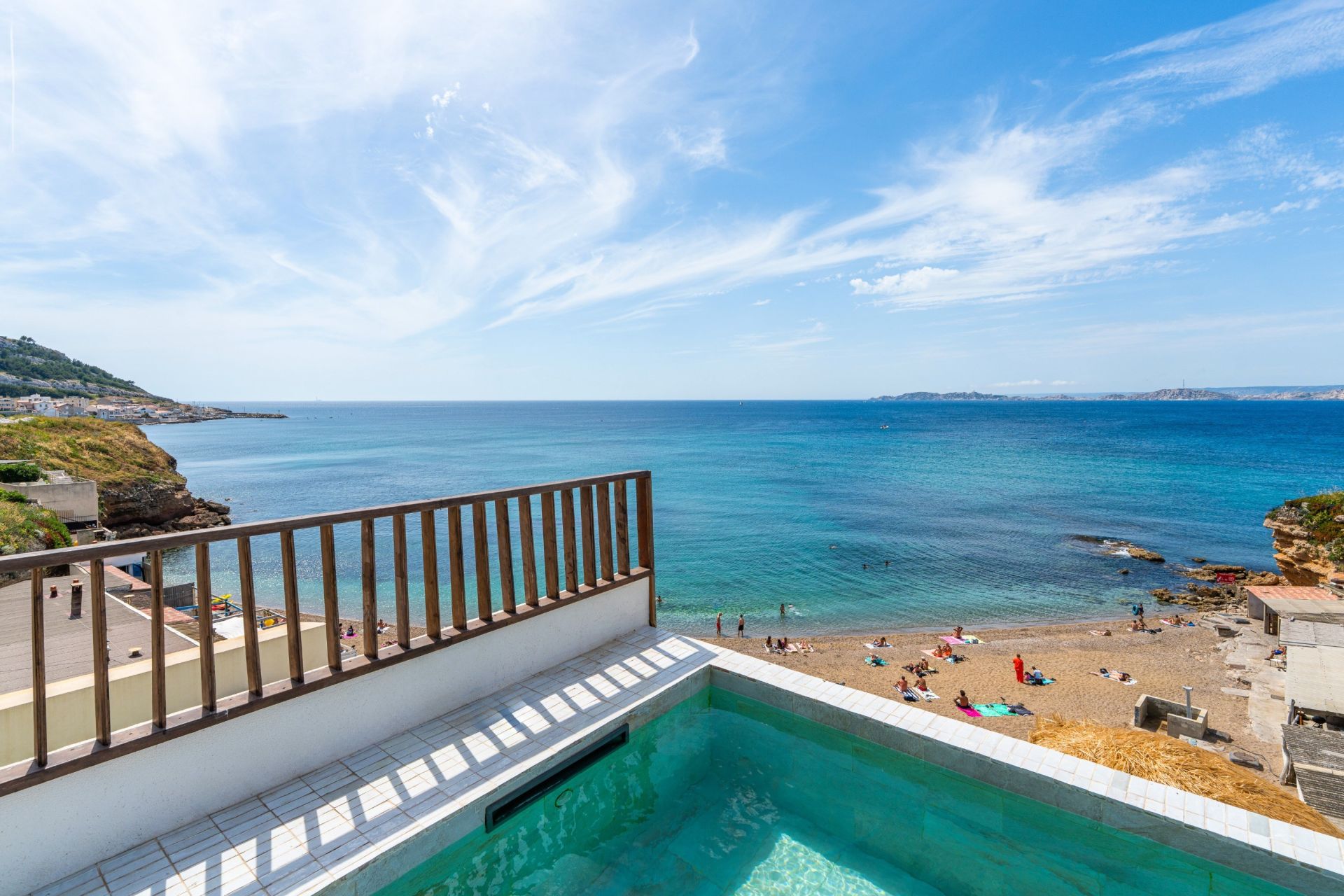 luxury house 6 Rooms for seasonal rent on MARSEILLE (13008)