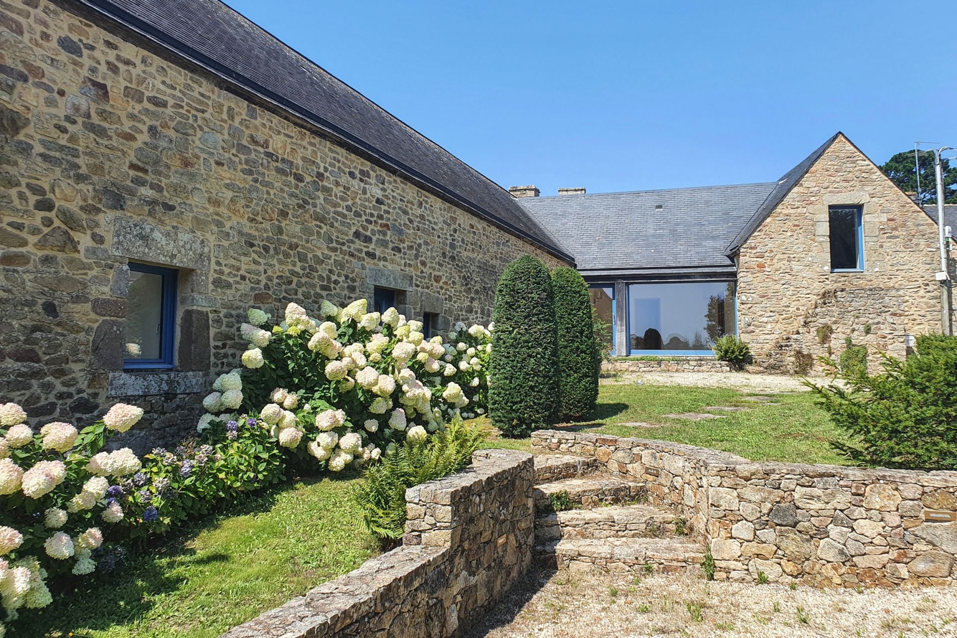luxury house 12 Rooms for sale on ARRADON (56610)