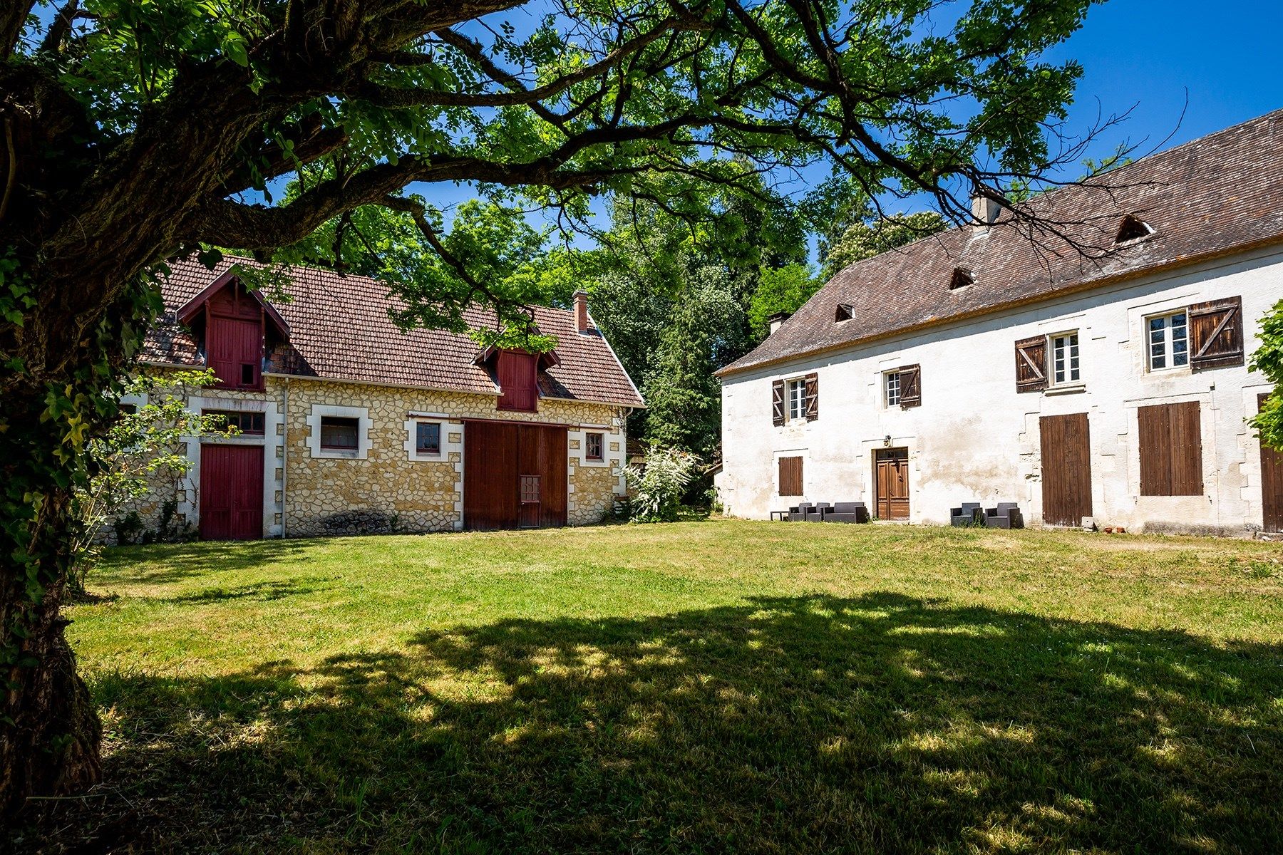 castle 20 Rooms for sale on BORDEAUX (33000)