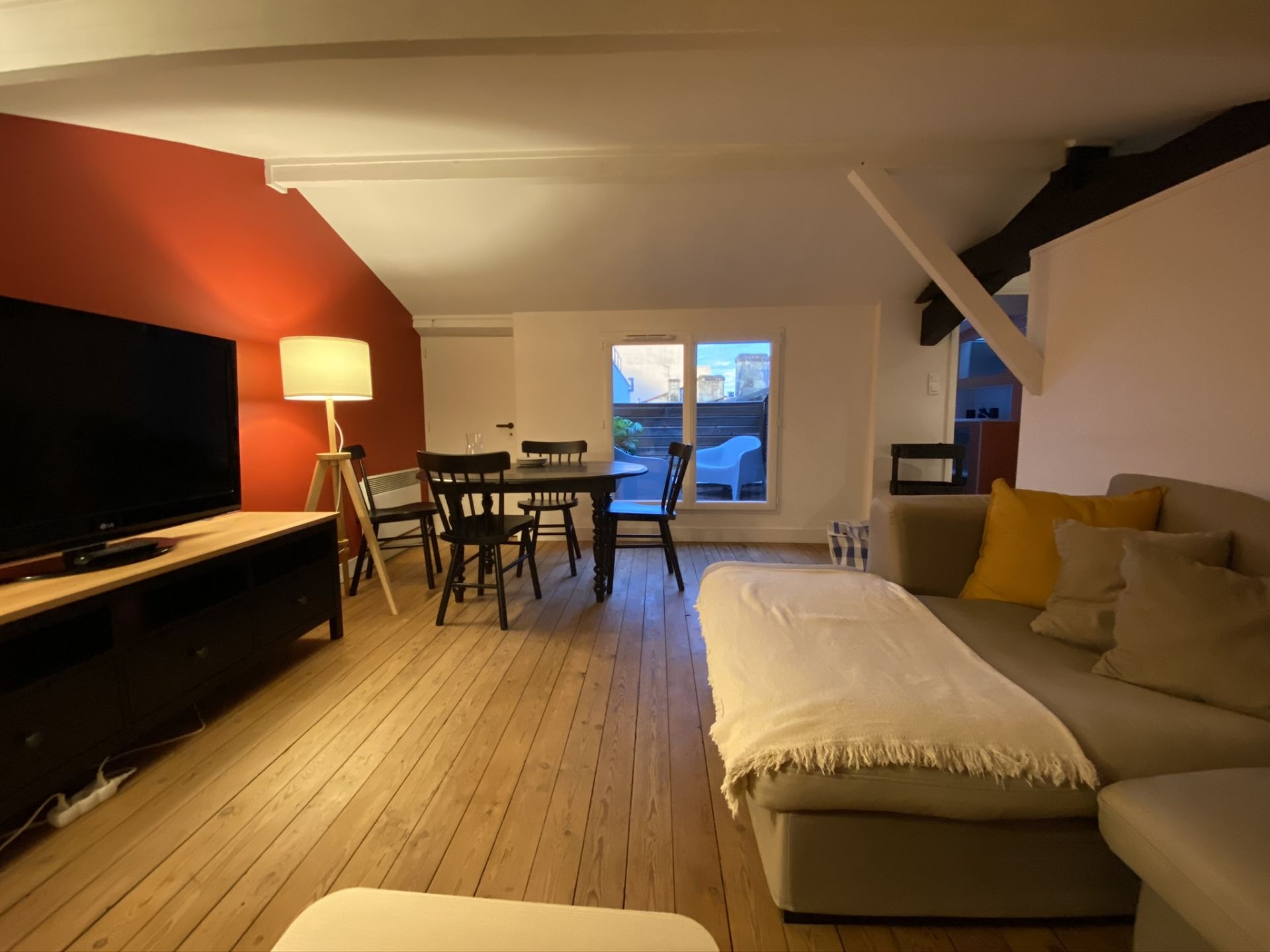 building for sale on BORDEAUX (33000)