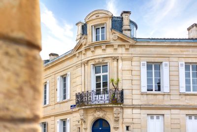 Sale Building Bordeaux 280 m²