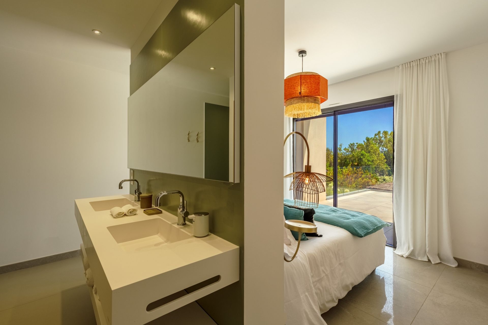 luxury villa 6 Rooms for seasonal rent on AJACCIO (20000)