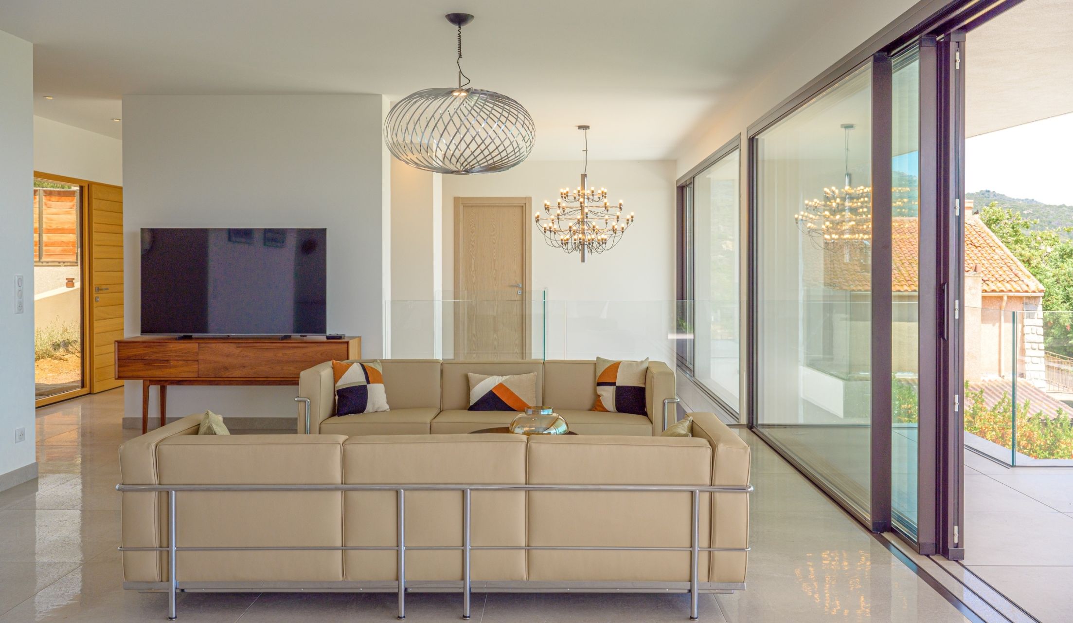 villa de luxe 6 Pièces en location saisonnière sur AJACCIO (20000)