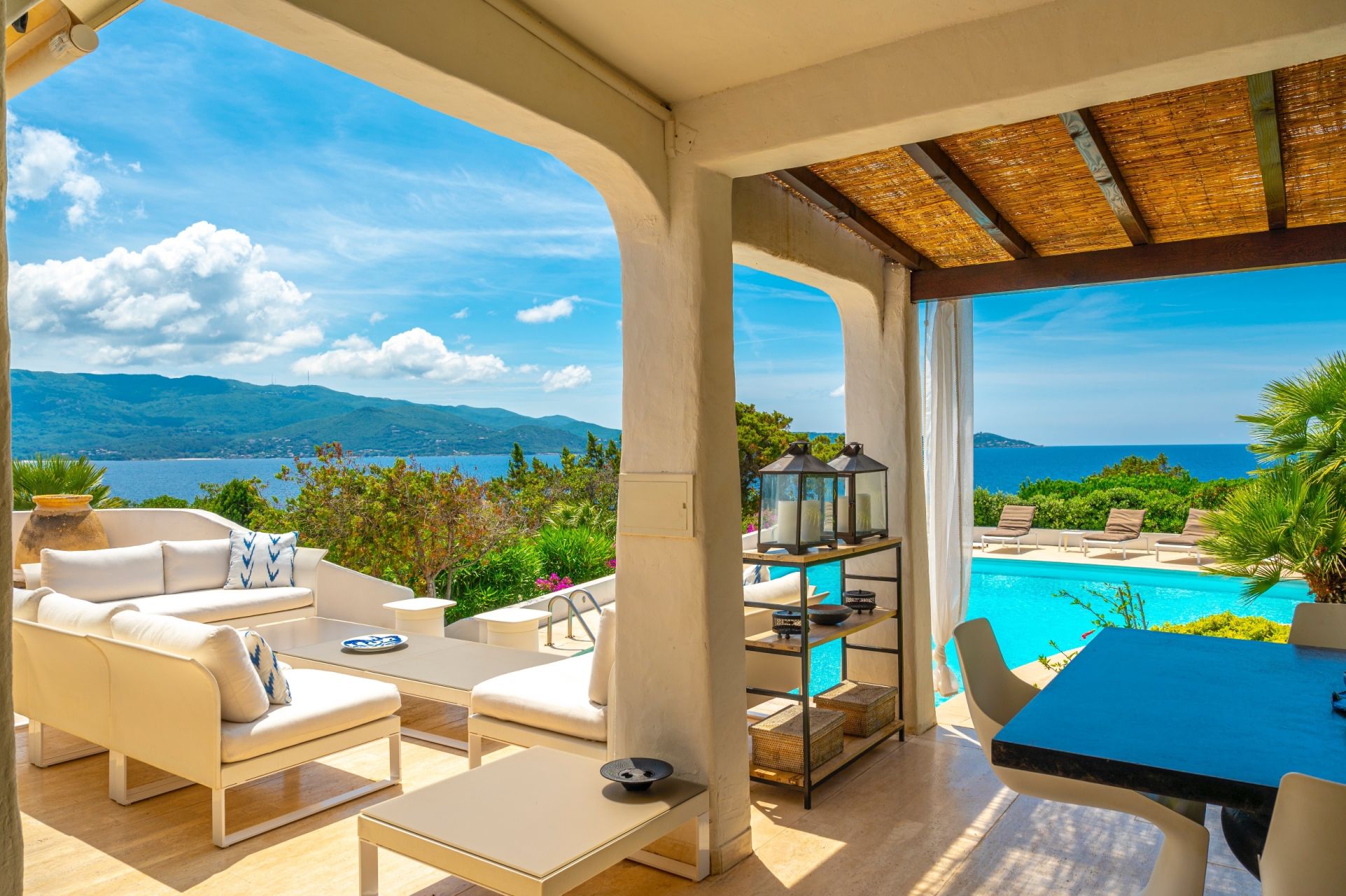 villa de luxe 7 Pièces en location saisonnière sur AJACCIO (20000)